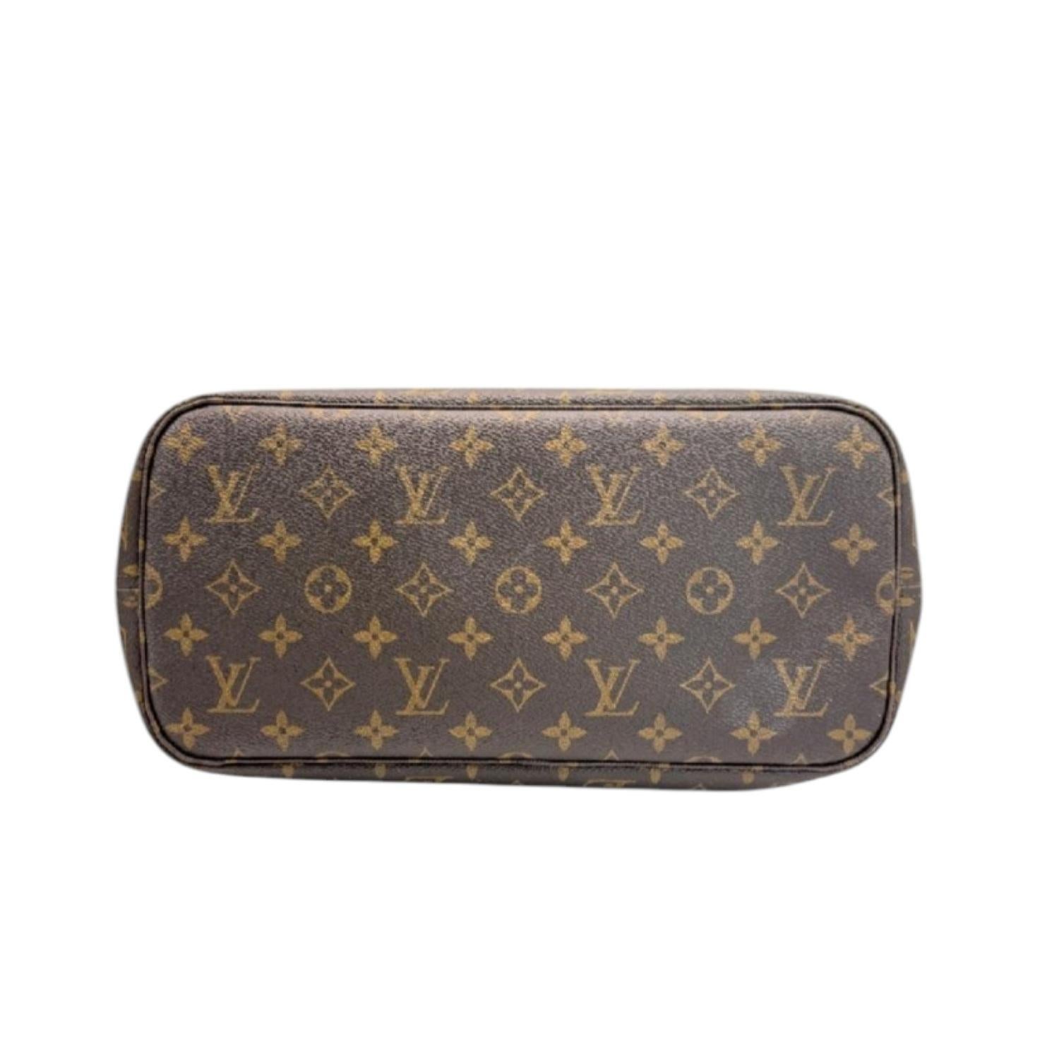 Women's or Men's Louis Vuitton 2020 Neverfull Monogram Canvas MM Tote For Sale