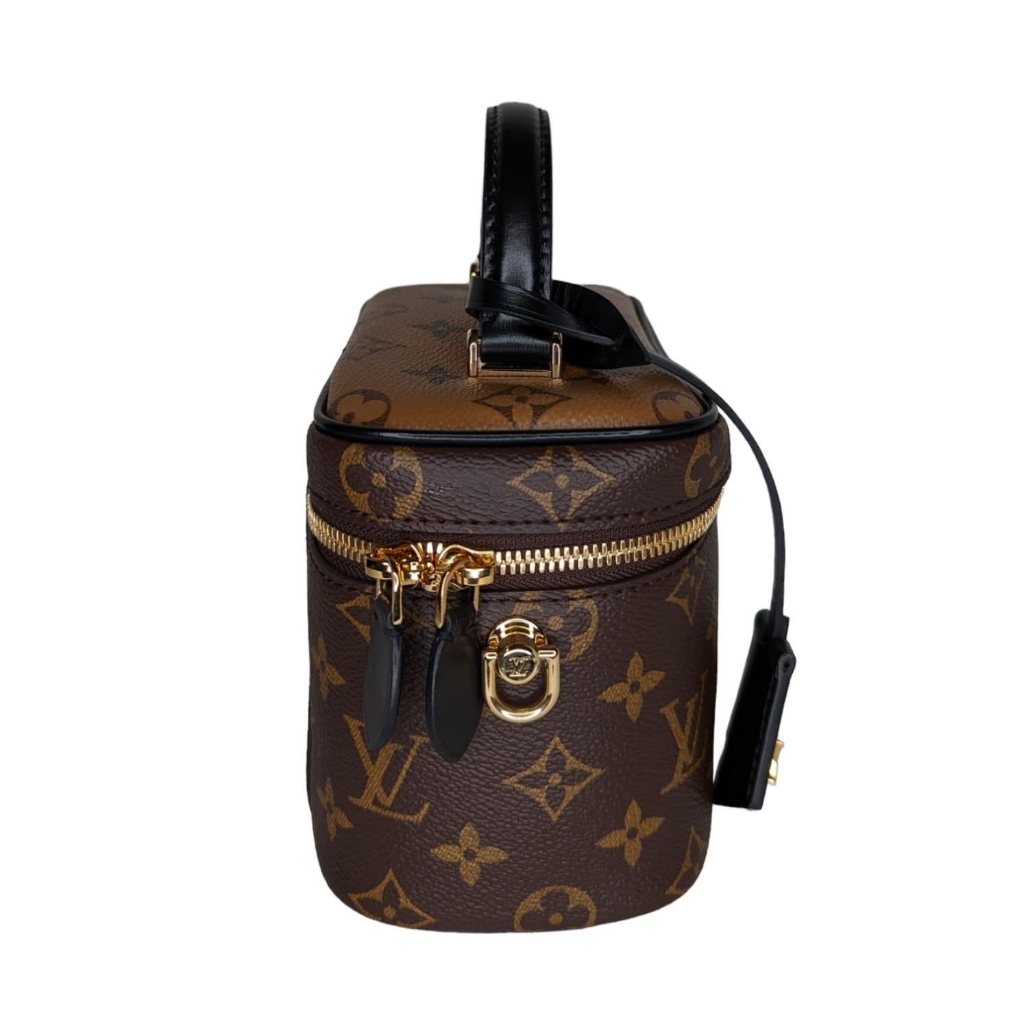 Noir Louis Vuitton 2020 - Vanity PM avec monogramme inversé en vente