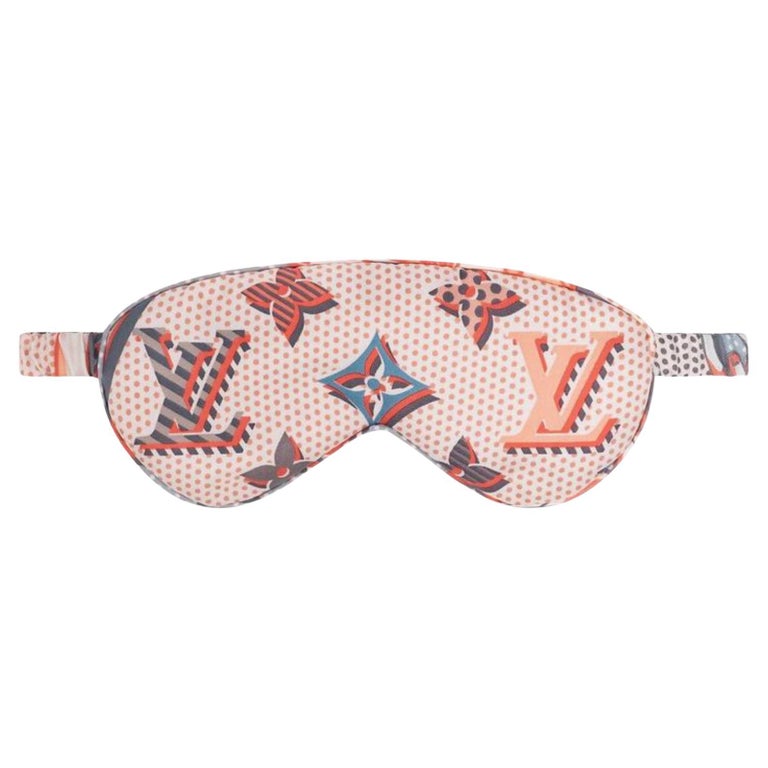 Louis Vuitton 2021-22FW Monogram Cruise Sleeping Mask with Pouch  Face74lk615s at 1stDibs