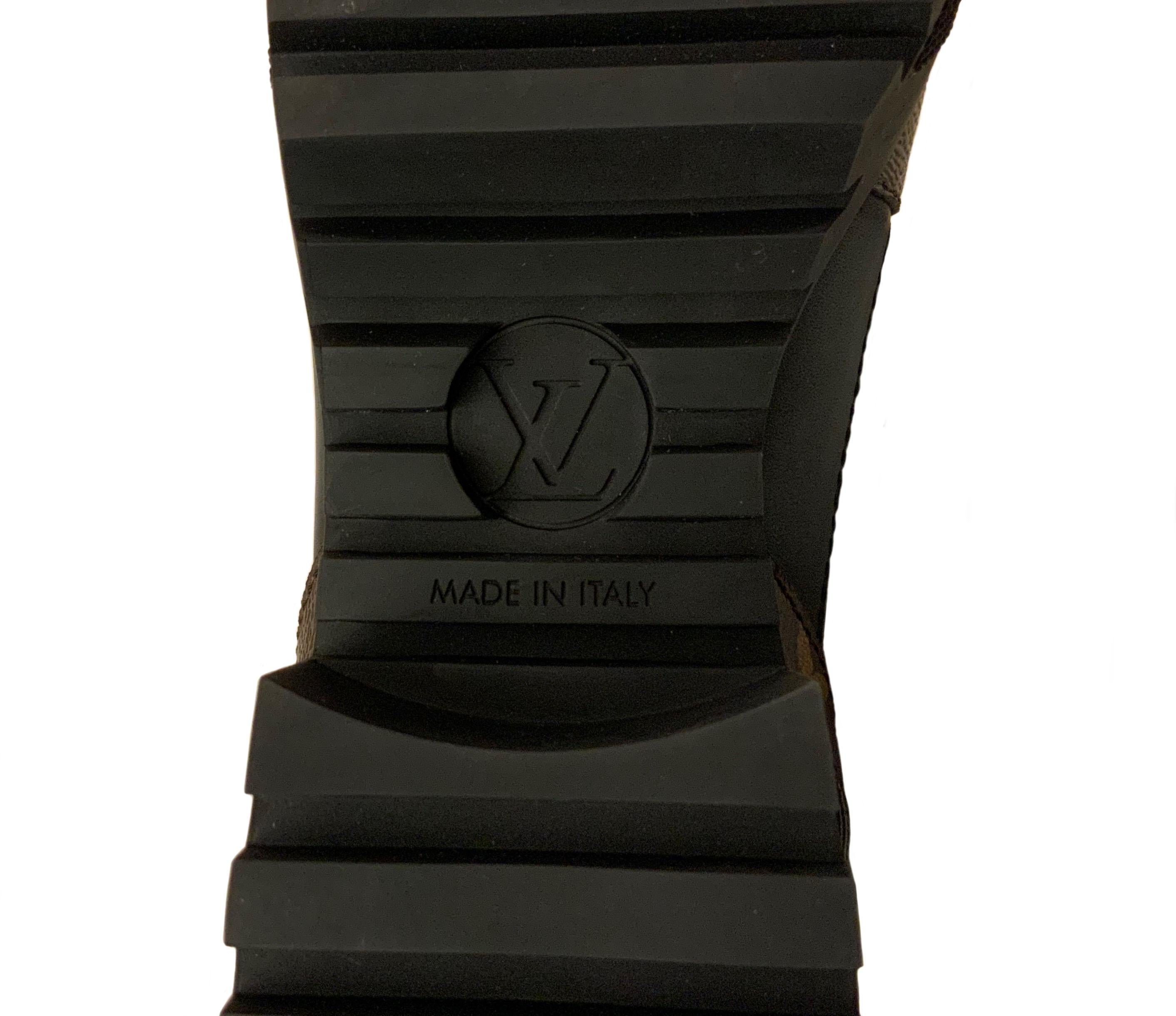 Women's Louis Vuitton 2021 Laureate Platform Desert Boots 