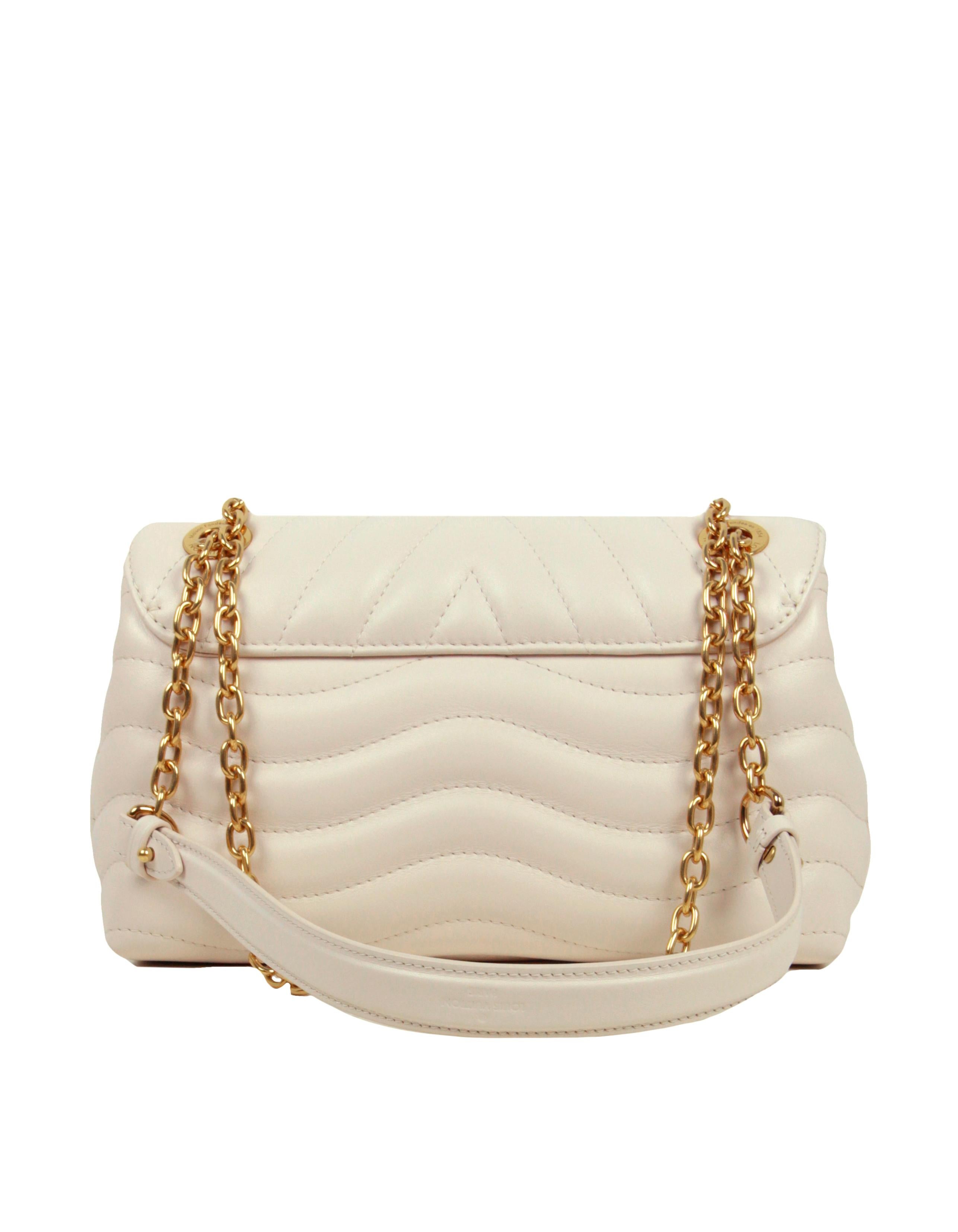 lv new wave chain bag
