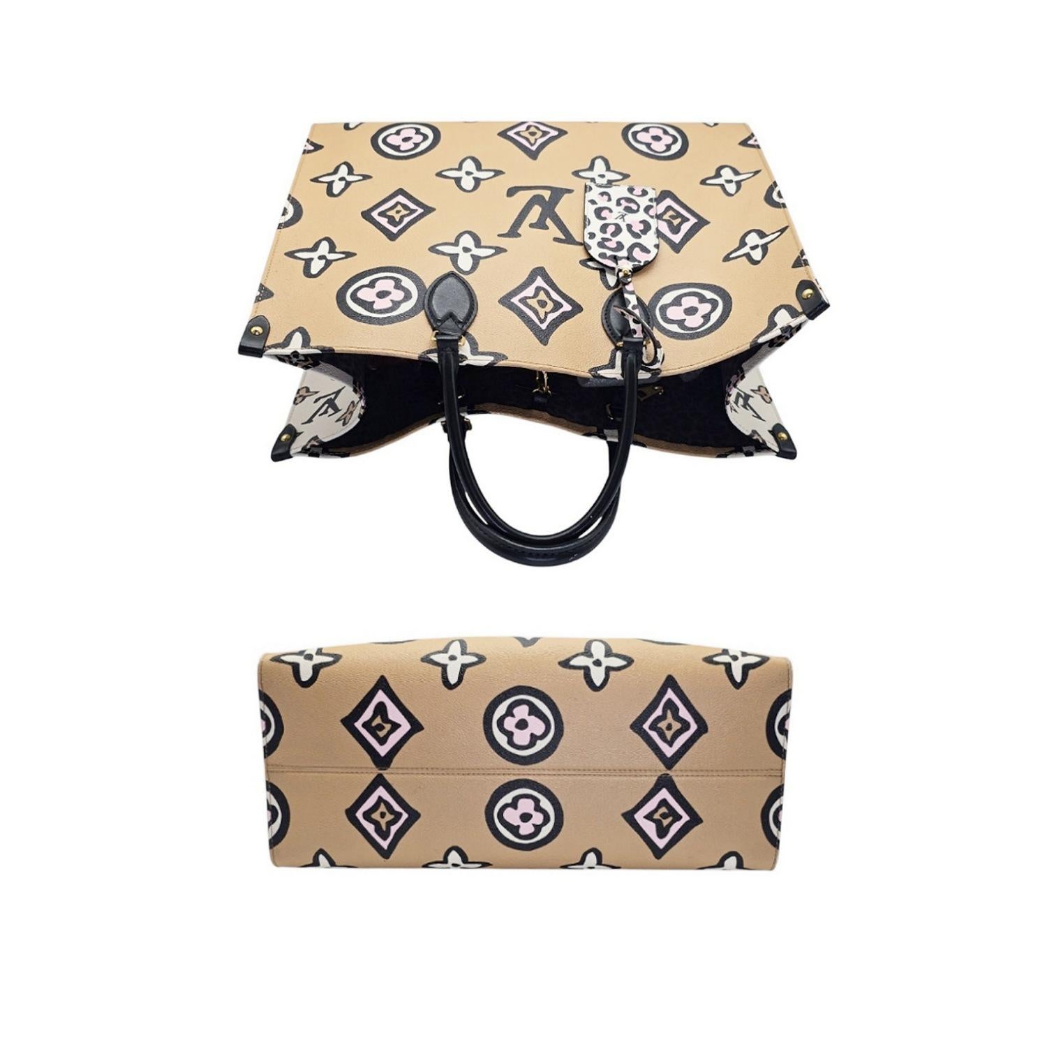 Louis Vuitton 2021 Monogram Giant Wild At Heart Arizona Onthego GM For Sale 2