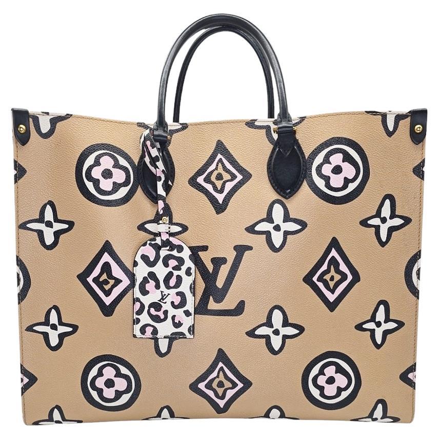 Louis Vuitton 2021 Monogram Giant Wild At Heart Arizona Onthego GM For Sale
