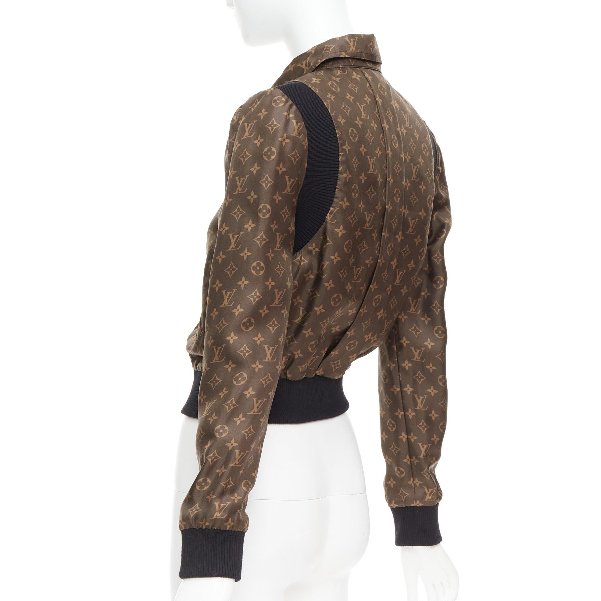 LOUIS VUITTON 2021 Reversible LV monogram cropped bomber jacket FR36 S For Sale 6