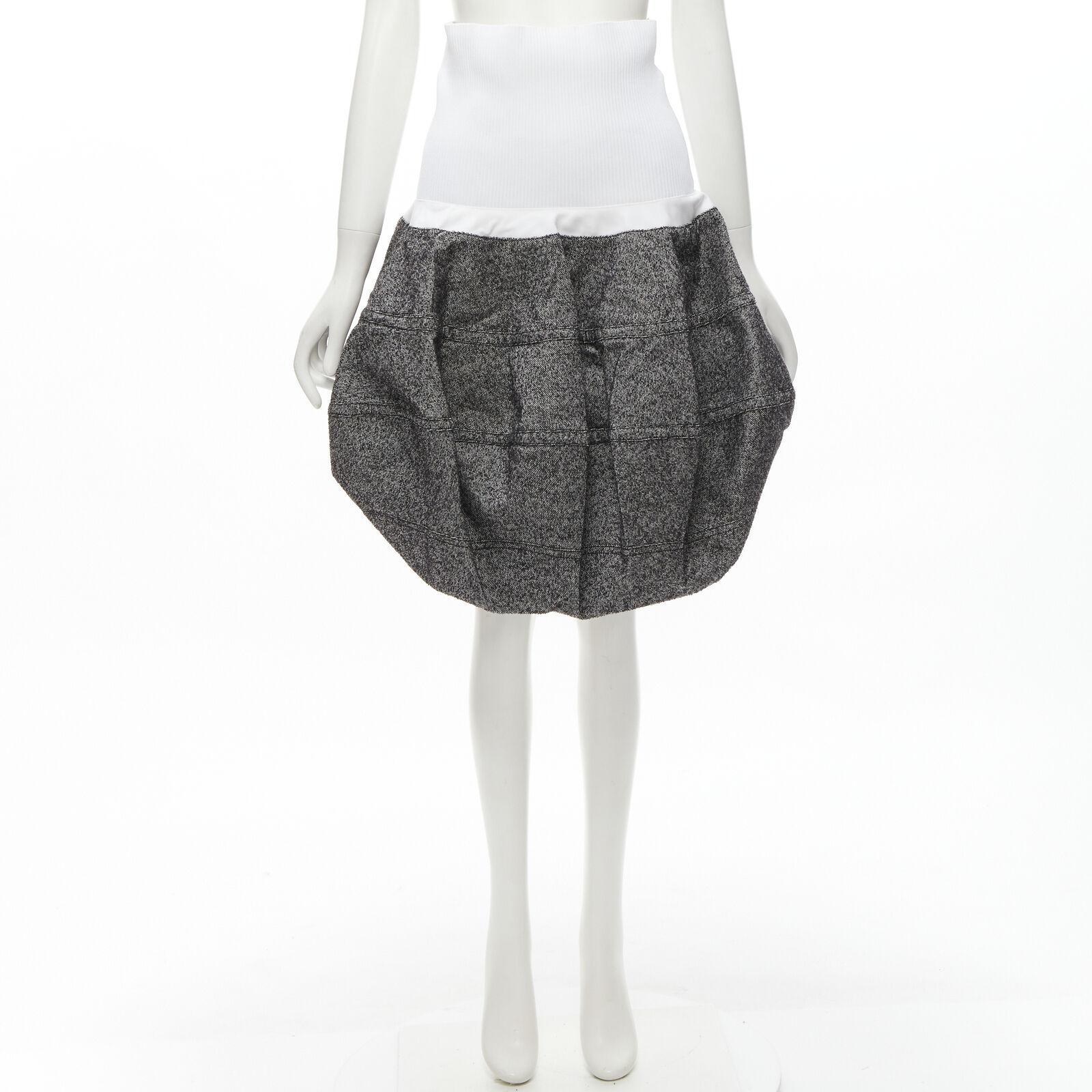 LOUIS VUITTON 2021 Runway white ribbed grey wool dropped bubble skirt FR34 XS For Sale 4