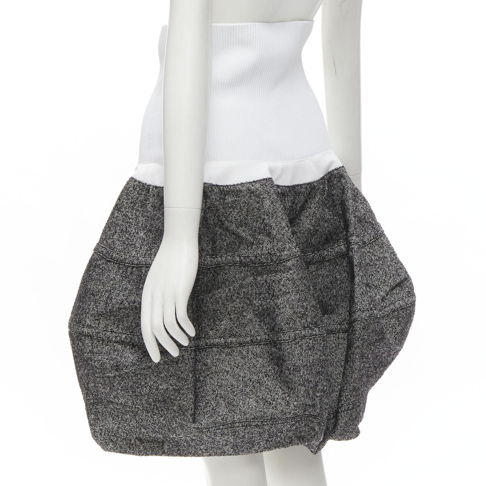 Gray LOUIS VUITTON 2021 Runway white ribbed grey wool dropped bubble skirt FR34 XS For Sale