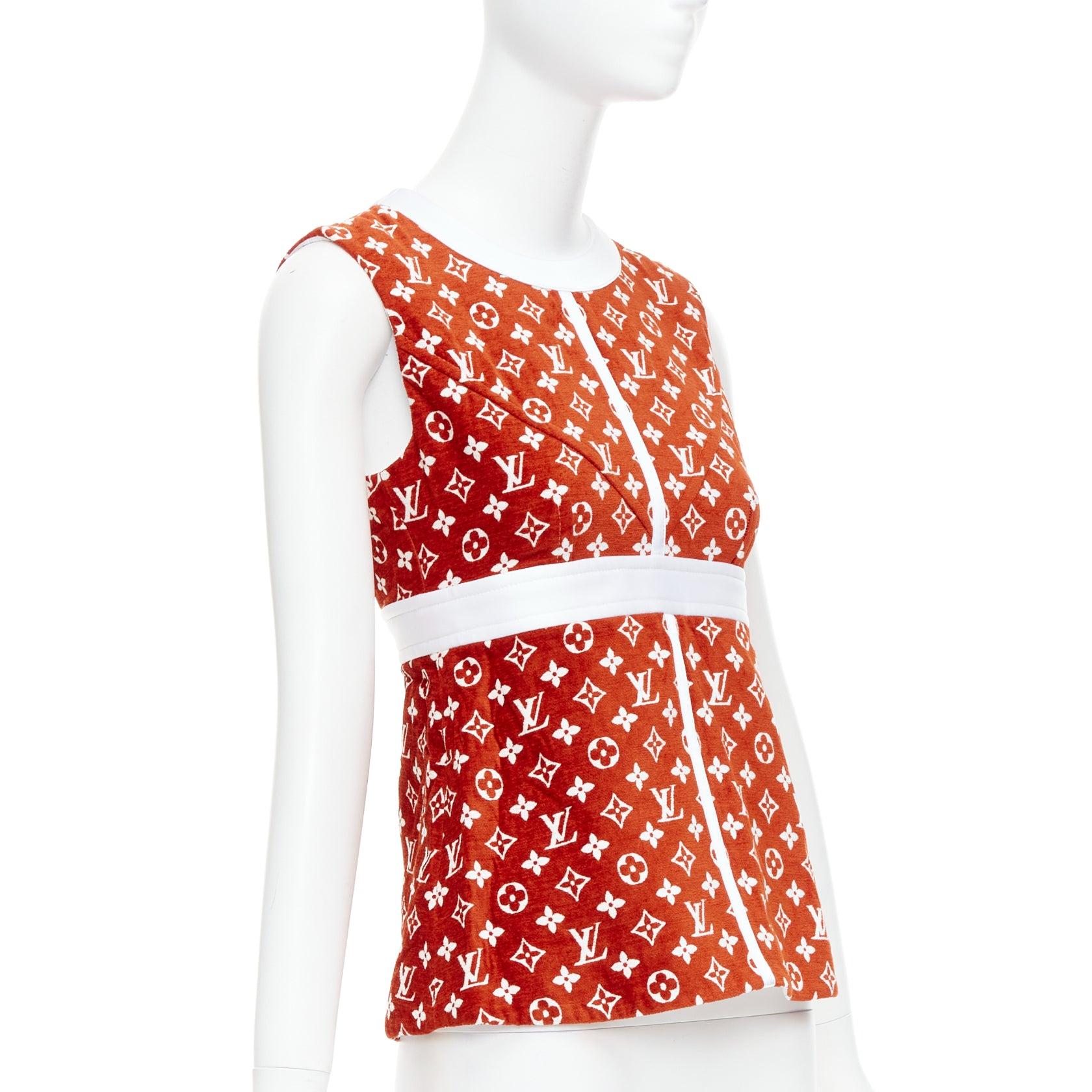 LOUIS VUITTON 2022 rot weiß LV Monogram gold Rücken Reißverschluss Schößchen Top FR34 XS (Rot) im Angebot