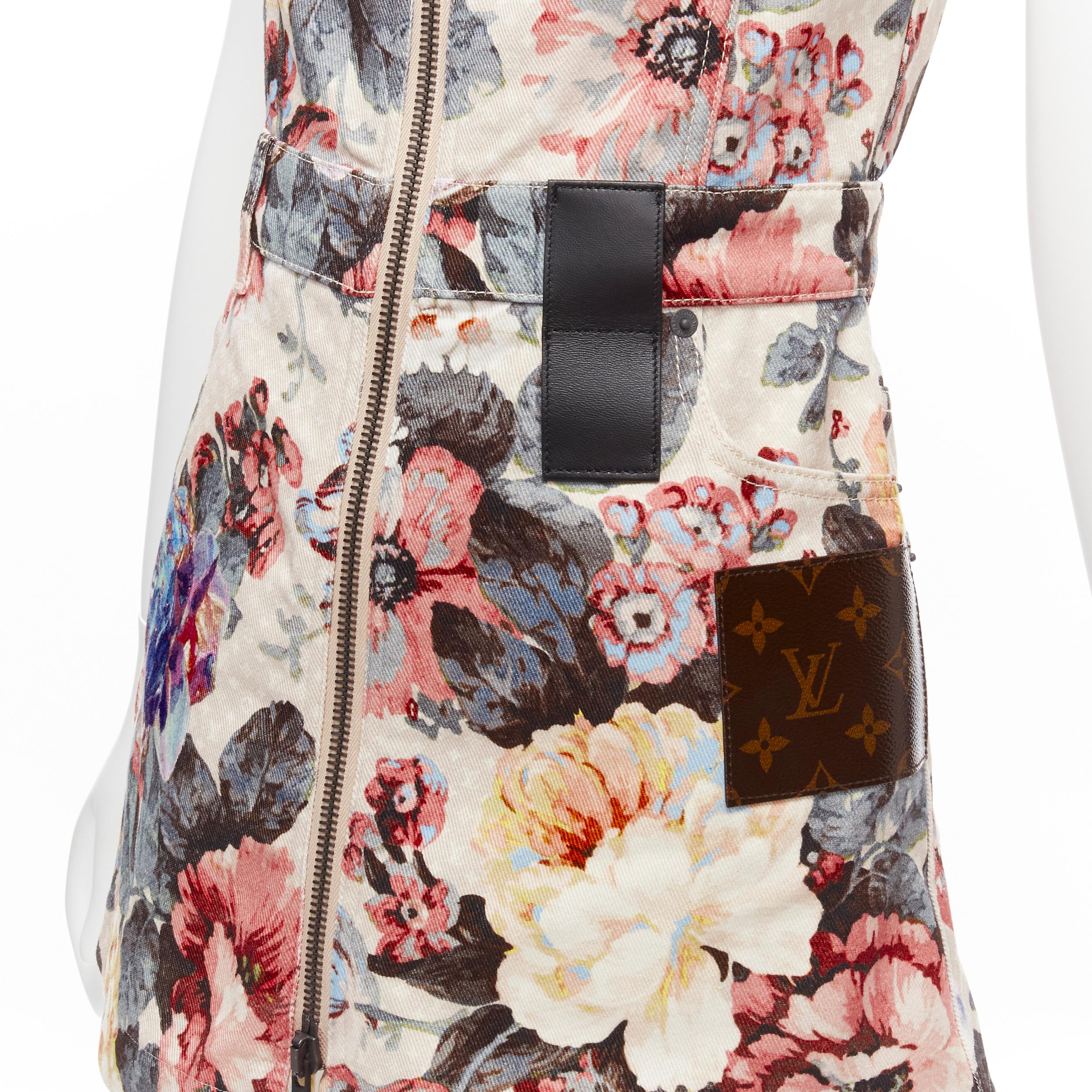 LOUIS VUITTON 2022 Vintage Floral LV monogram patch denim zip dress FR34 XS
Reference: AAWC/A00447
Brand: Louis Vuitton
Designer: Nicolas Ghesquiere
Collection: 2022 Vintage Flower
Material: Cotton
Color: Pink, Multicolour
Pattern: Floral
Closure: