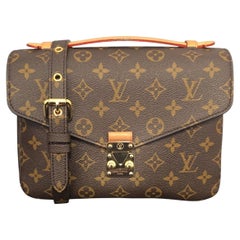 Louis Vuitton 2023 Monogram Metis Pochette Messenger Bag