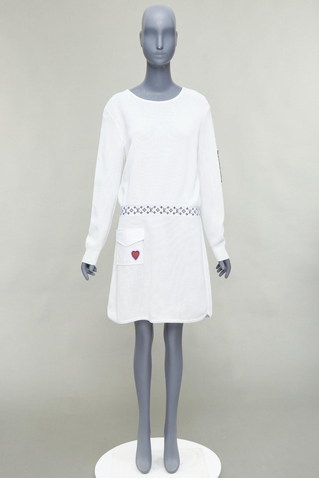 LOUIS VUITTON 2023 Queen of Hearts crème badge LV slouchy dress L en vente 4