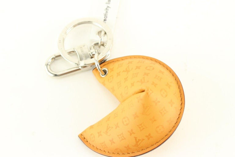 Shop Louis Vuitton 2023 SS Unisex Logo Keychains & Bag Charms (M01362) by  JOY＋
