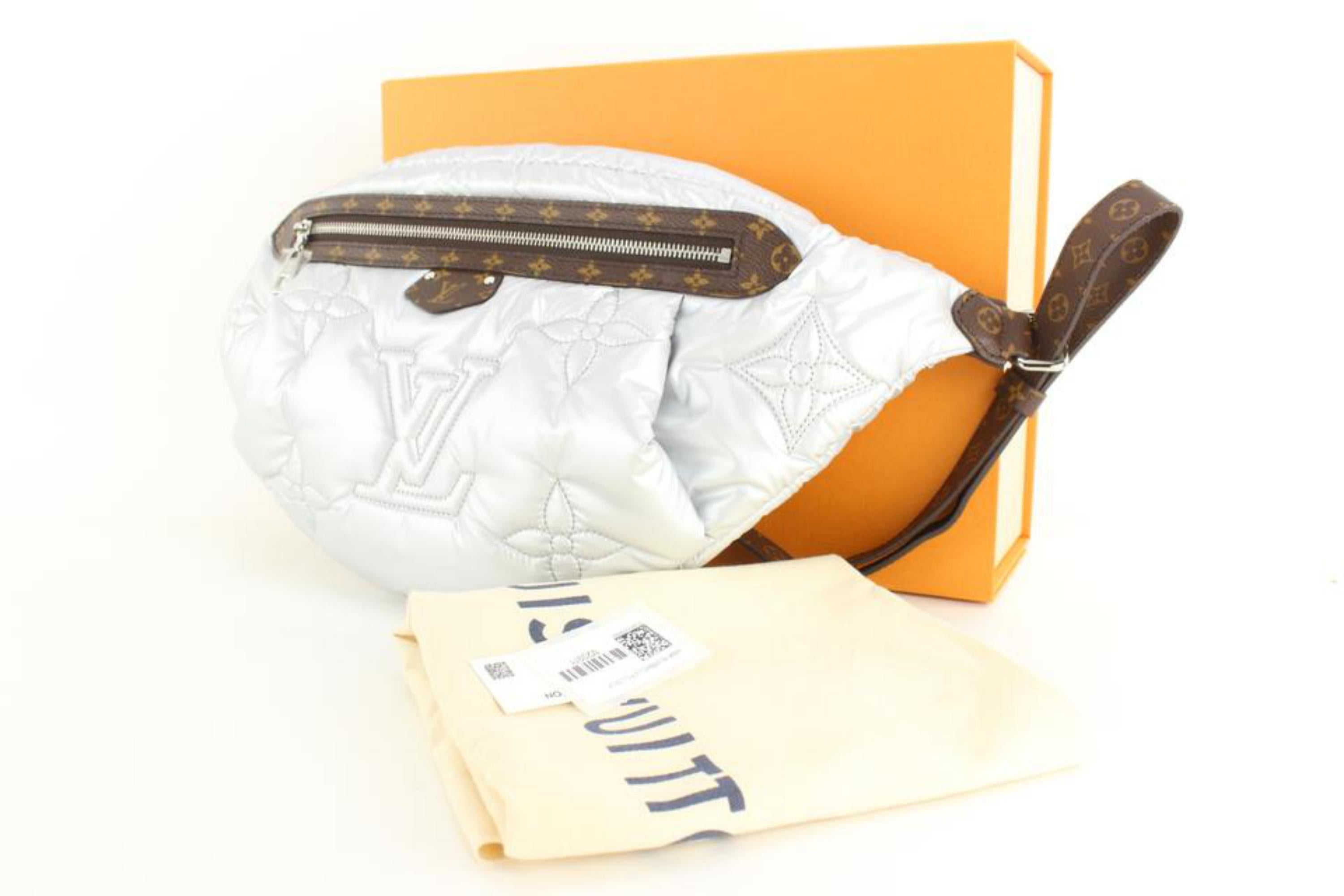 Louis Vuitton 2023 Silver Puffer Monogram Pillow Bumbag 2LVJ1027 For Sale 8