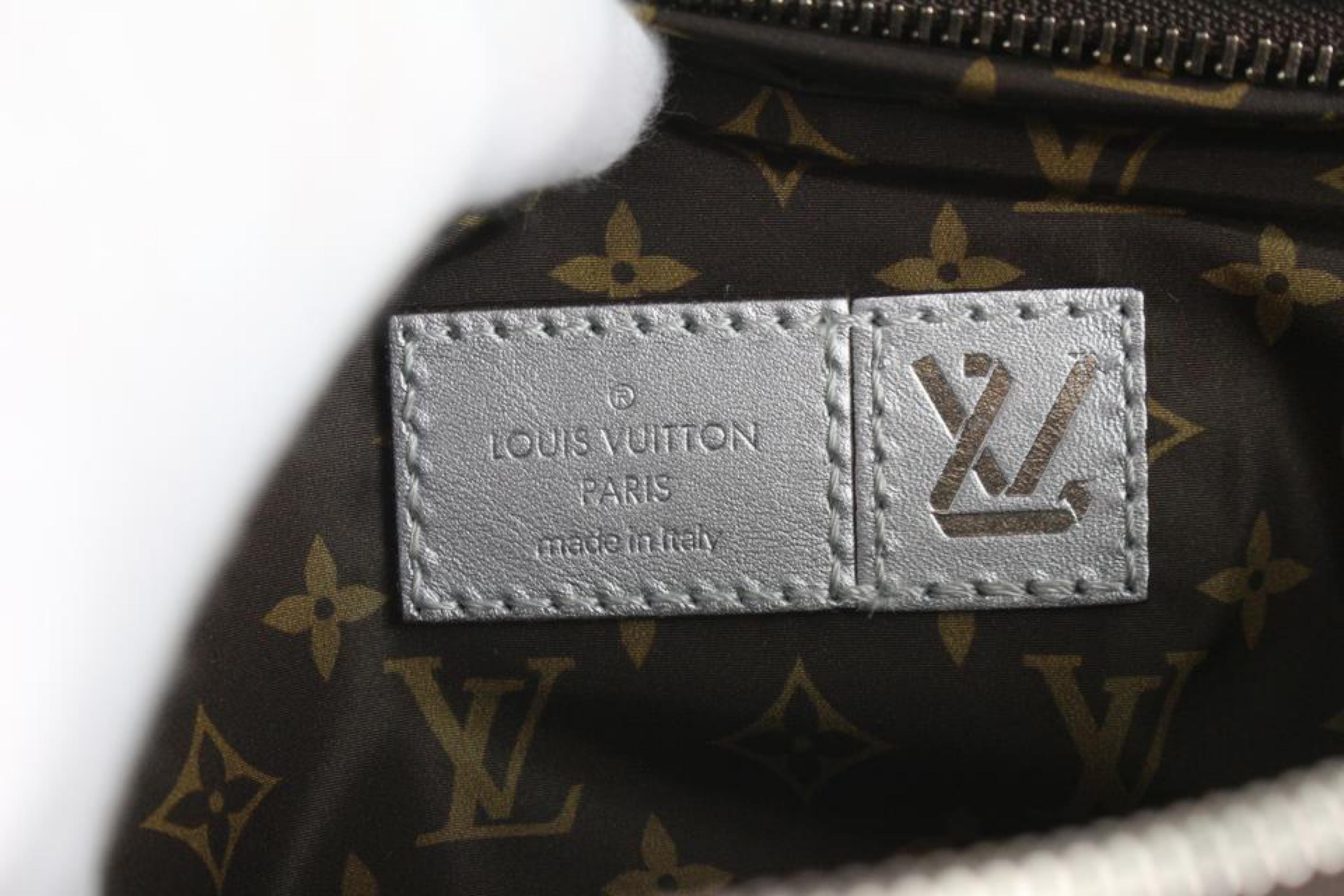 Louis Vuitton 2023 Silver Puffer Monogram Pillow Bumbag 2LVJ1027 For Sale 2