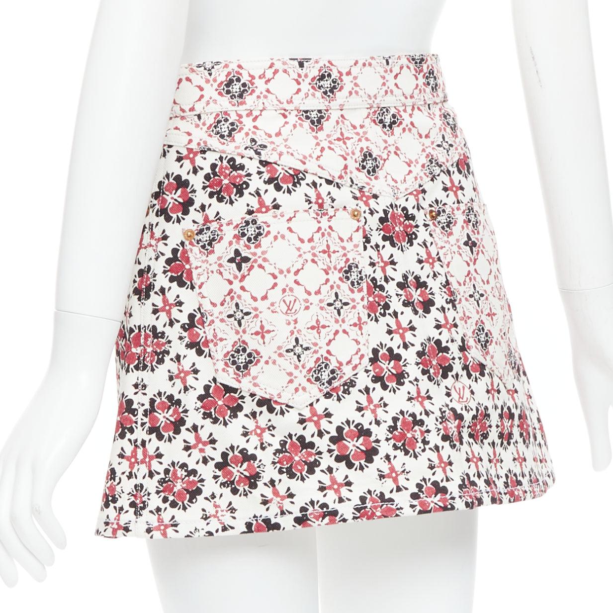 LOUIS VUITTON 2023 Vintage Monogramme rouge crème imprimé floral Jupe à fermeture éclair FR34 en vente 1