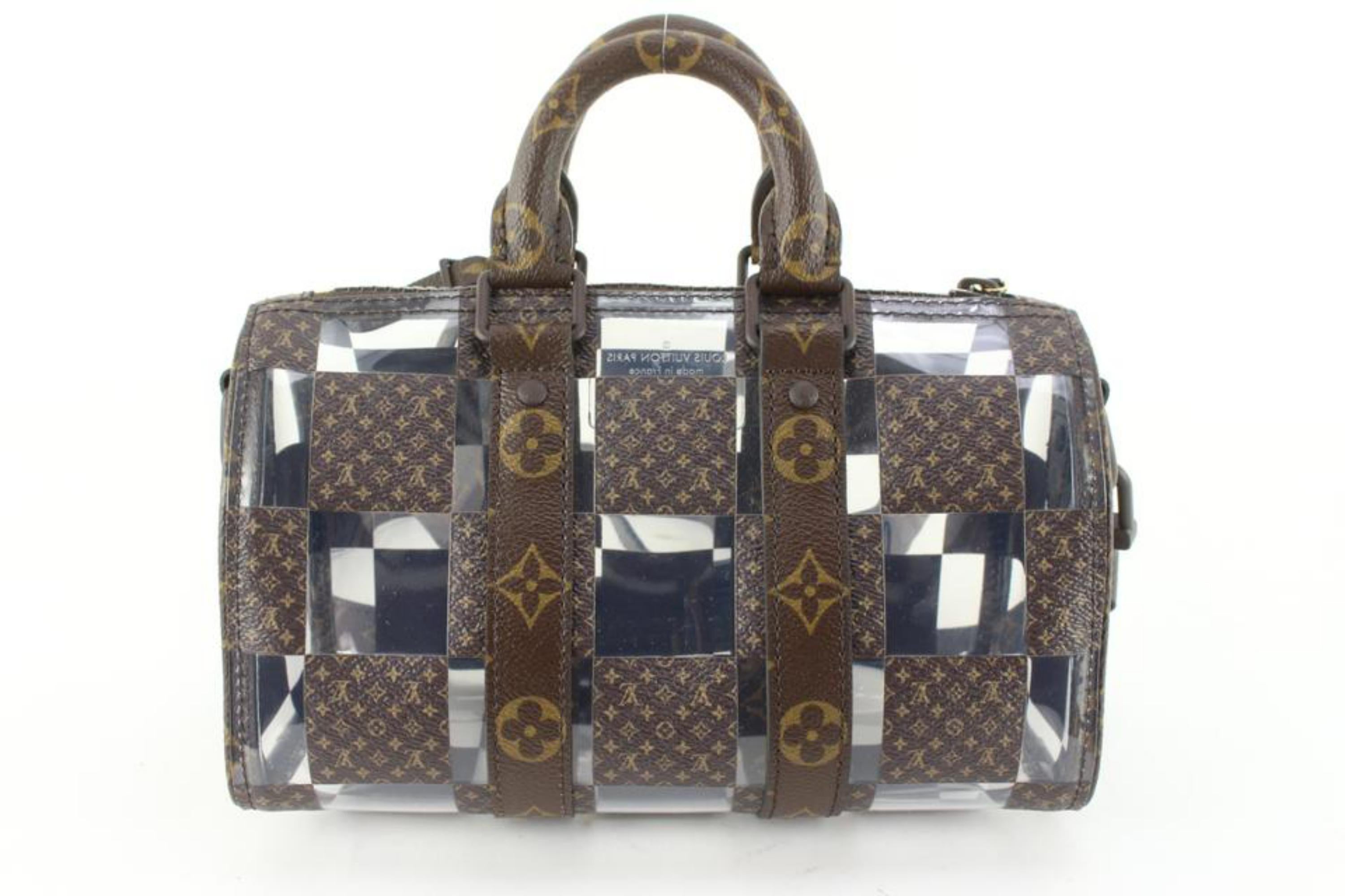 Louis Vuitton 2023 Virgil Abloh Clear Monogram Chess Keepall Bandouliere 25 89lk In New Condition In Dix hills, NY