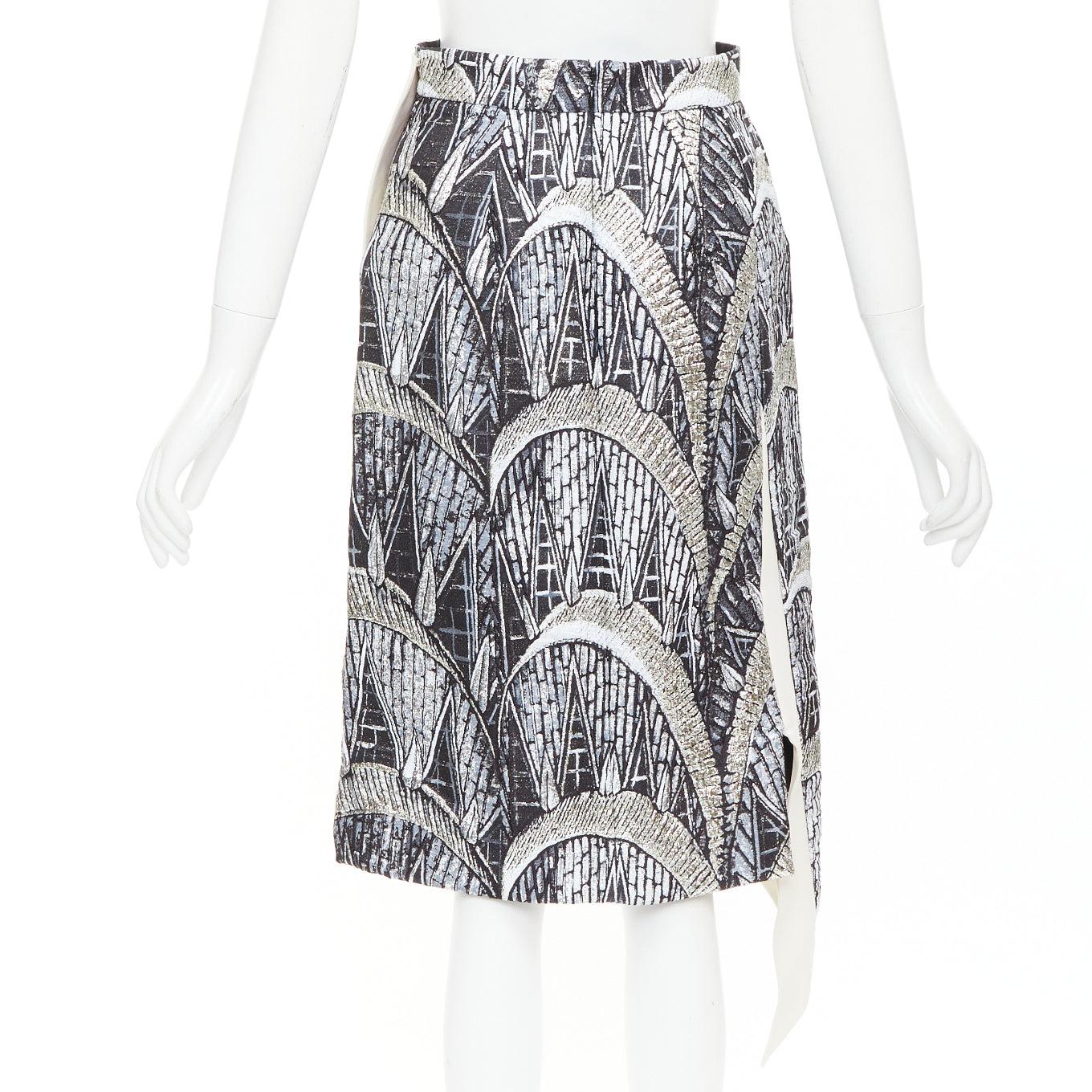 De las mujeres LOUIS VUITTON 2024 Runway cream black silver metallic jacquard asymmetric skirt en venta