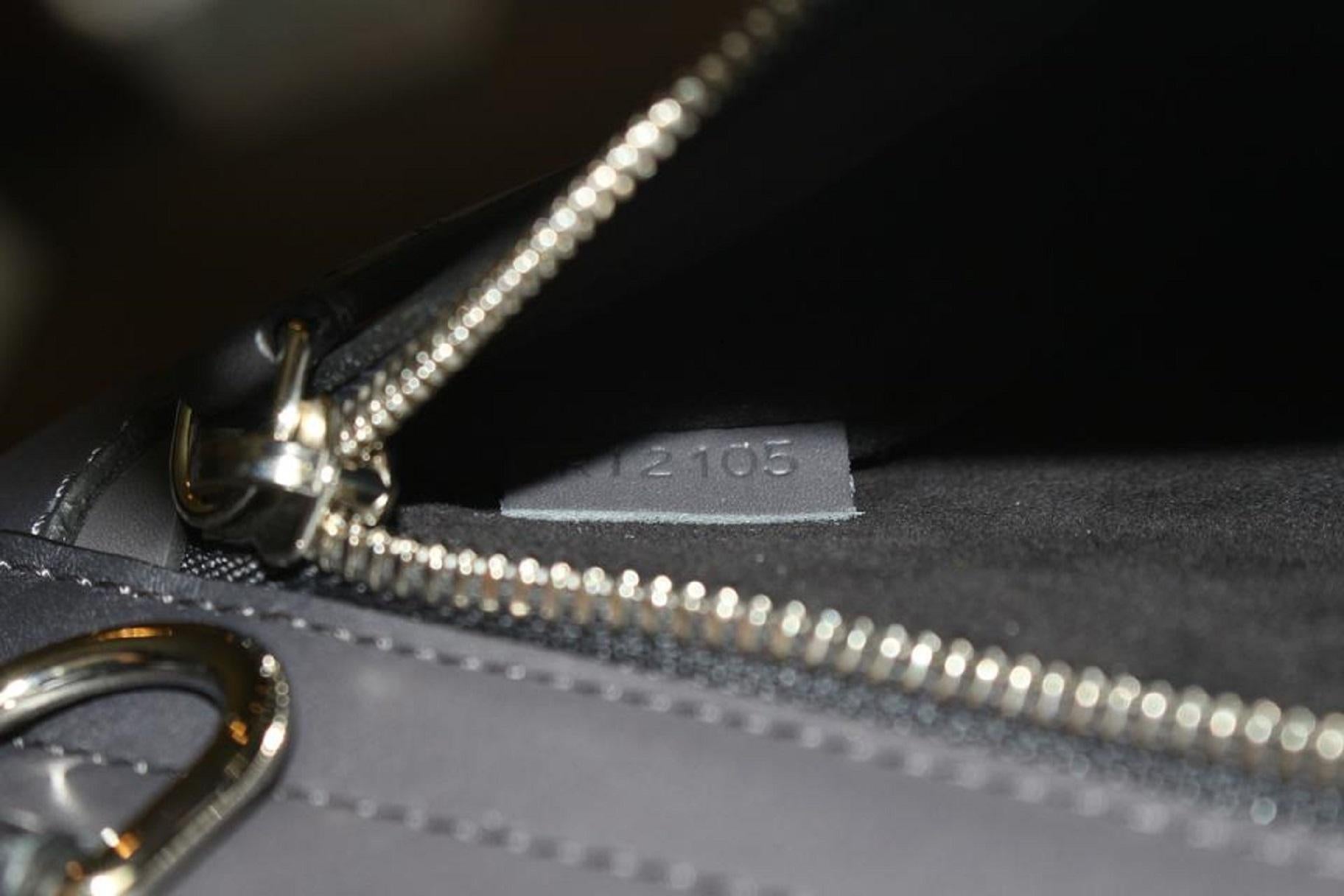 Louis Vuitton 21FW - Cartable en cuir anthracite dégradé 93lv6 en vente 1