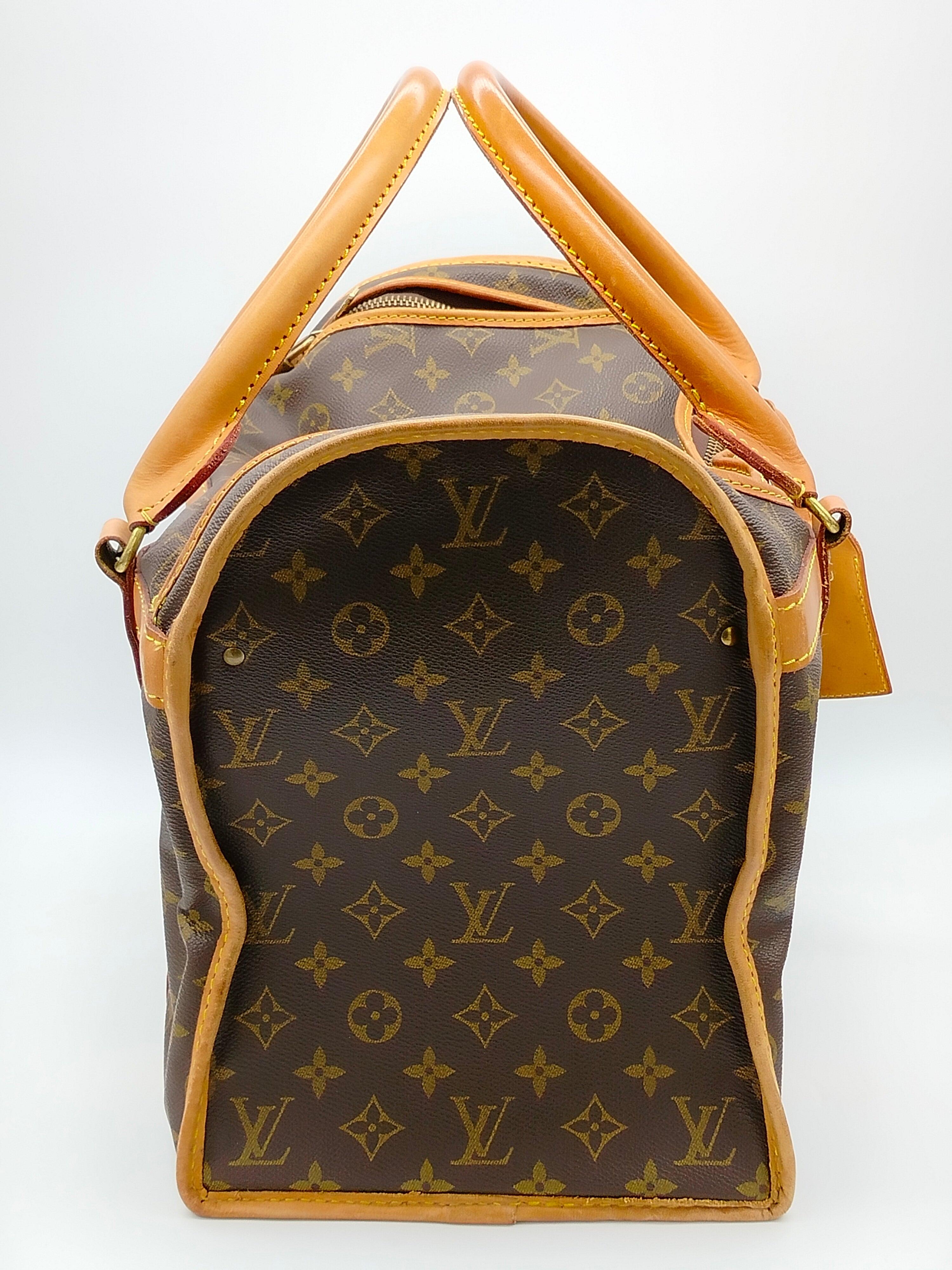 Women's or Men's Louis Vuitton 50 Monogram Dog Carrier - '80s For Sale