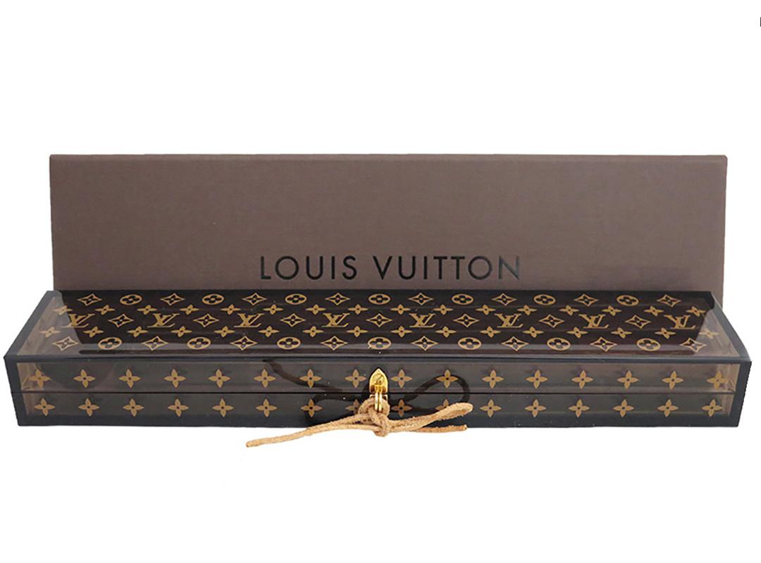 Louis Vuitton A Pair Of Limited Edition Chopstick Sets für Damen oder Herren im Angebot
