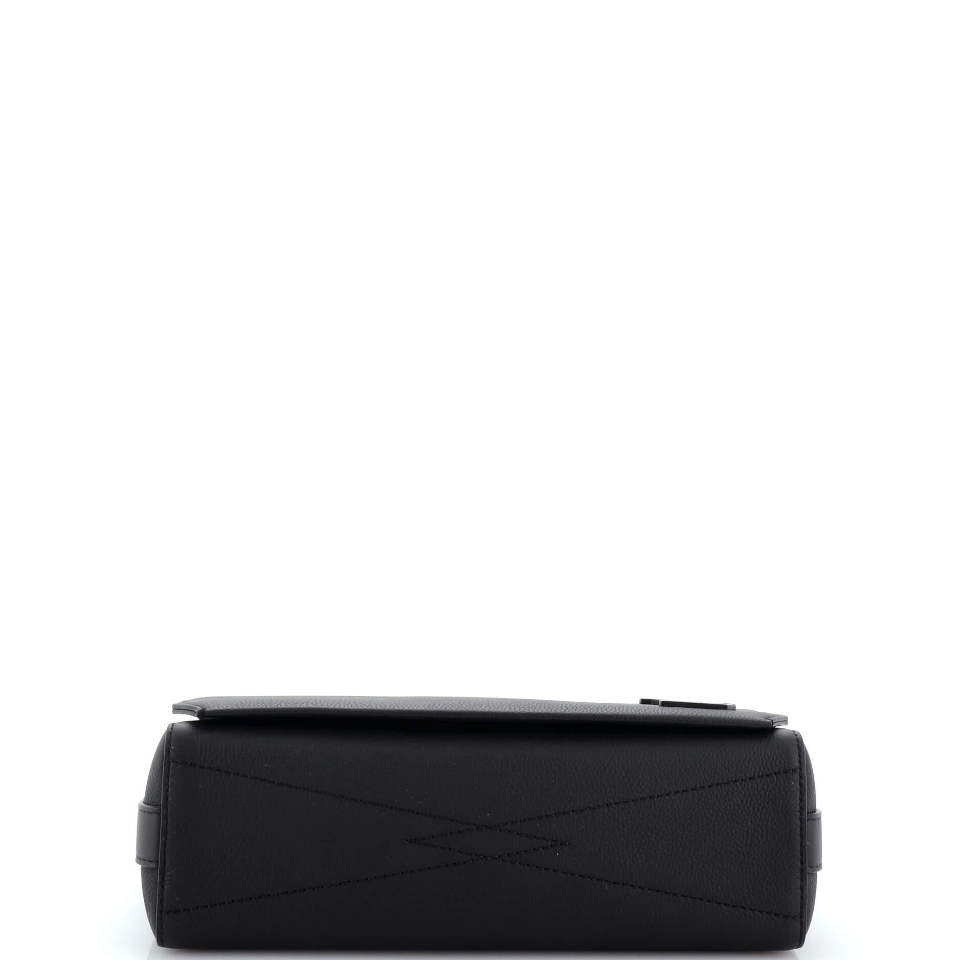 Louis Vuitton Aerogram Takeoff Messenger Bag Leather In Good Condition In NY, NY