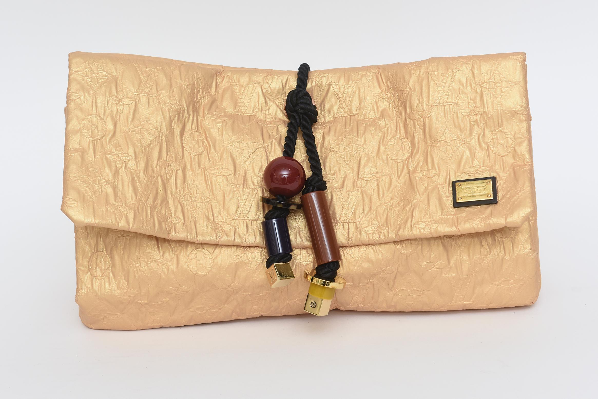 Louis Vuitton African Queen Gold Clutch 8