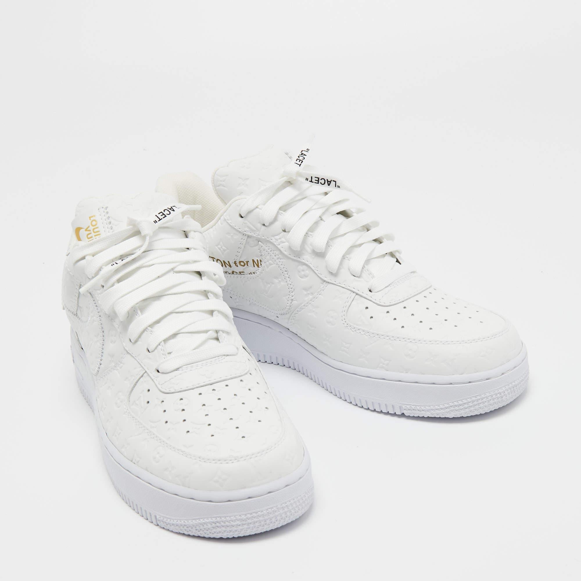 Louis Vuitton/Air Force White Leather Low Top Sneakers Size 43 In New Condition In Dubai, Al Qouz 2