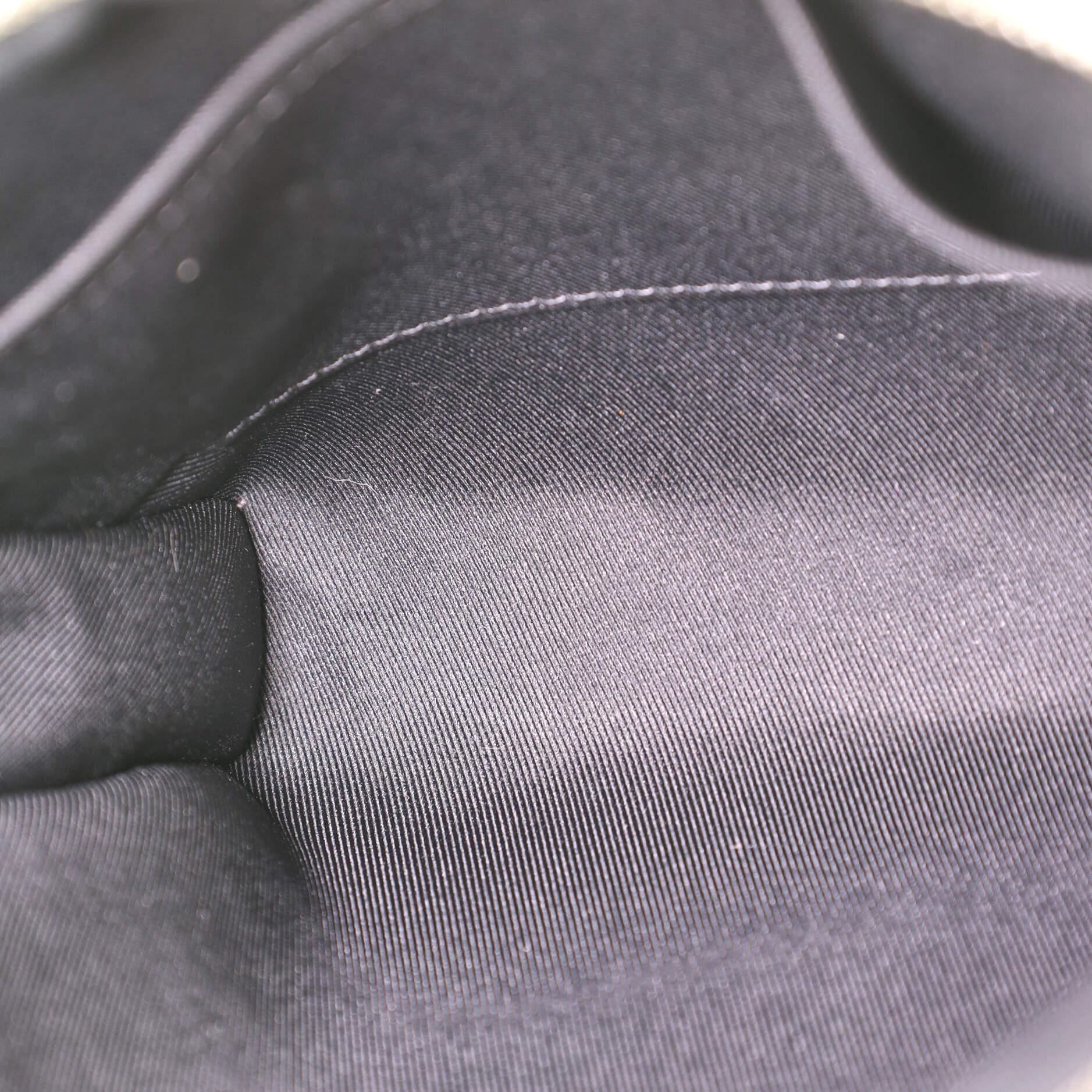 Alex Messenger Bag Taiga aus Leder BB von Louis Vuitton 1