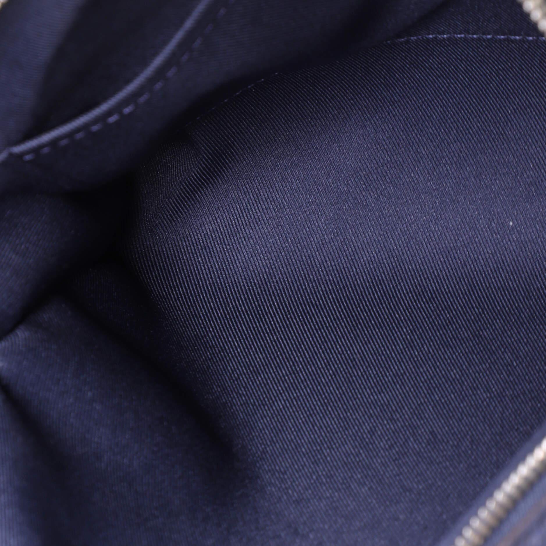 Louis Vuitton Alex Messenger Bag Taiga Leather BB In Good Condition In NY, NY