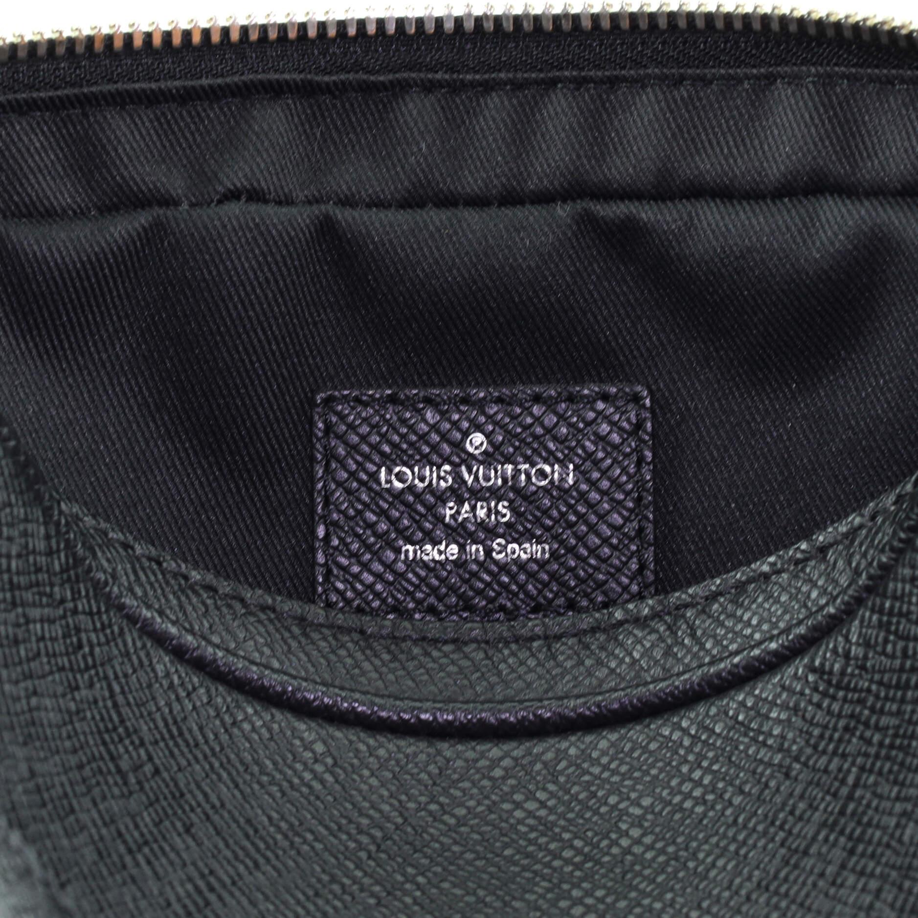 Alex Messenger Bag Taiga aus Leder BB von Louis Vuitton 3
