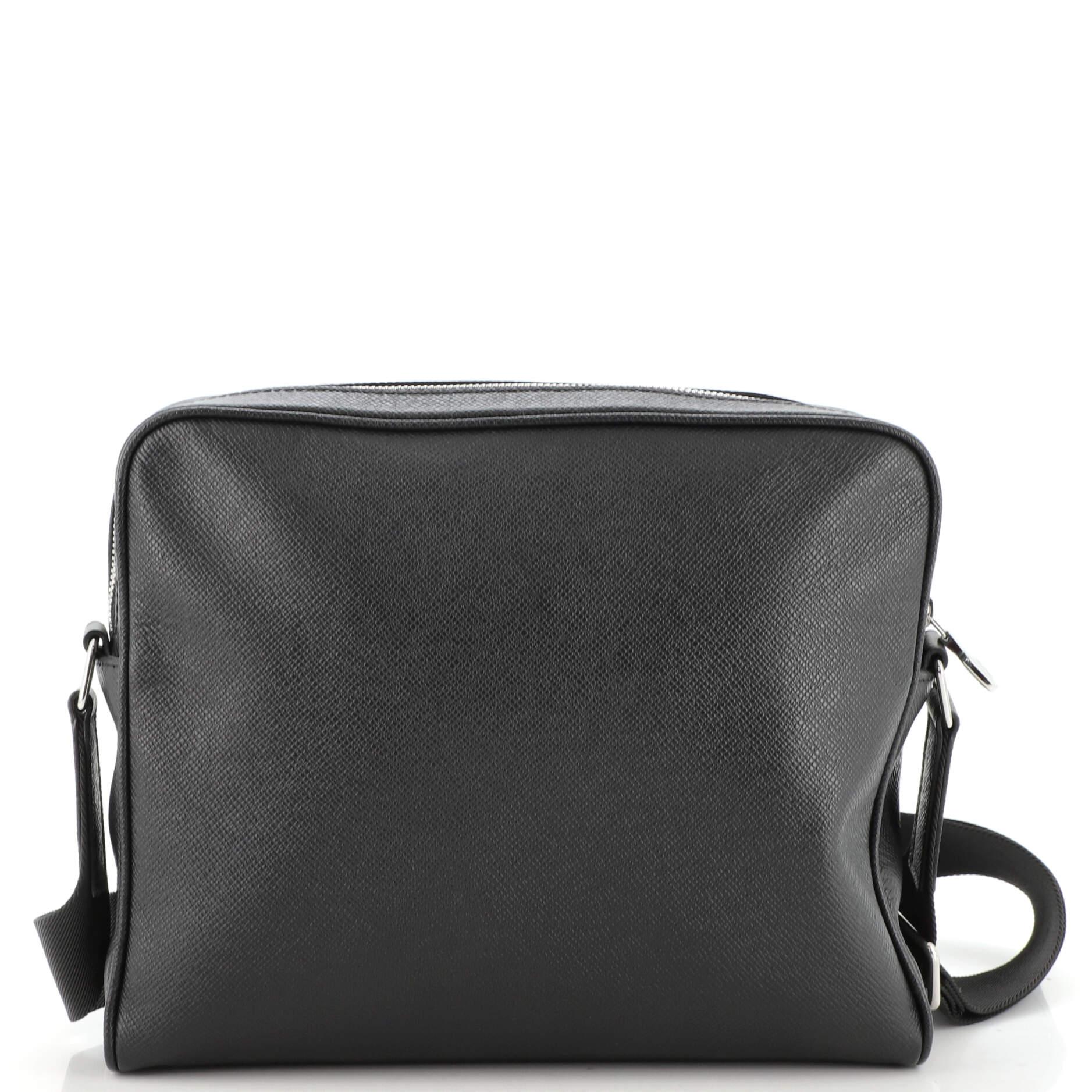 Black Louis Vuitton Alex Messenger Bag Taiga Leather PM