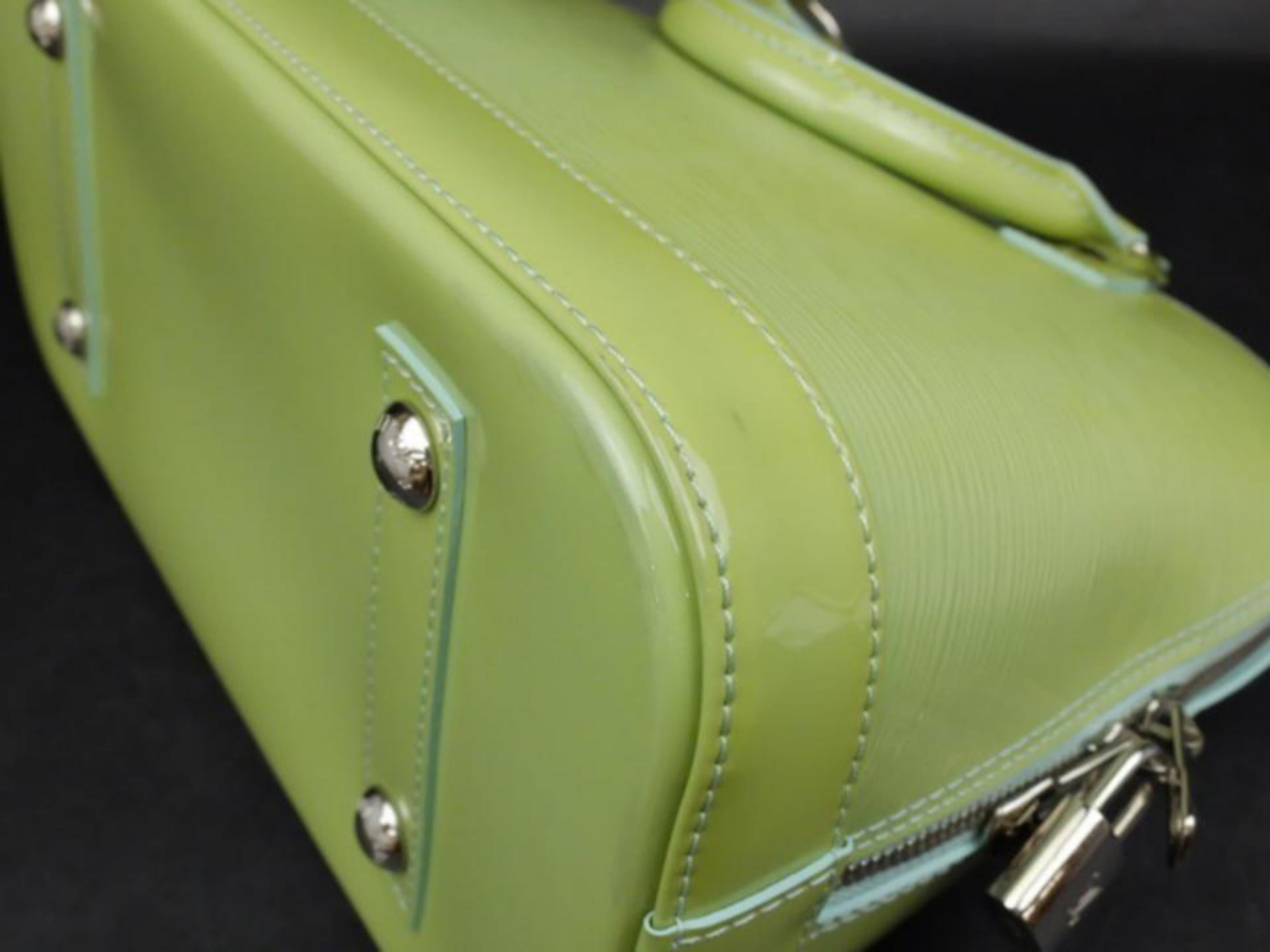Louis Vuitton Alma Amande Pm 232546 Green Patent Leather Satchel For Sale 3