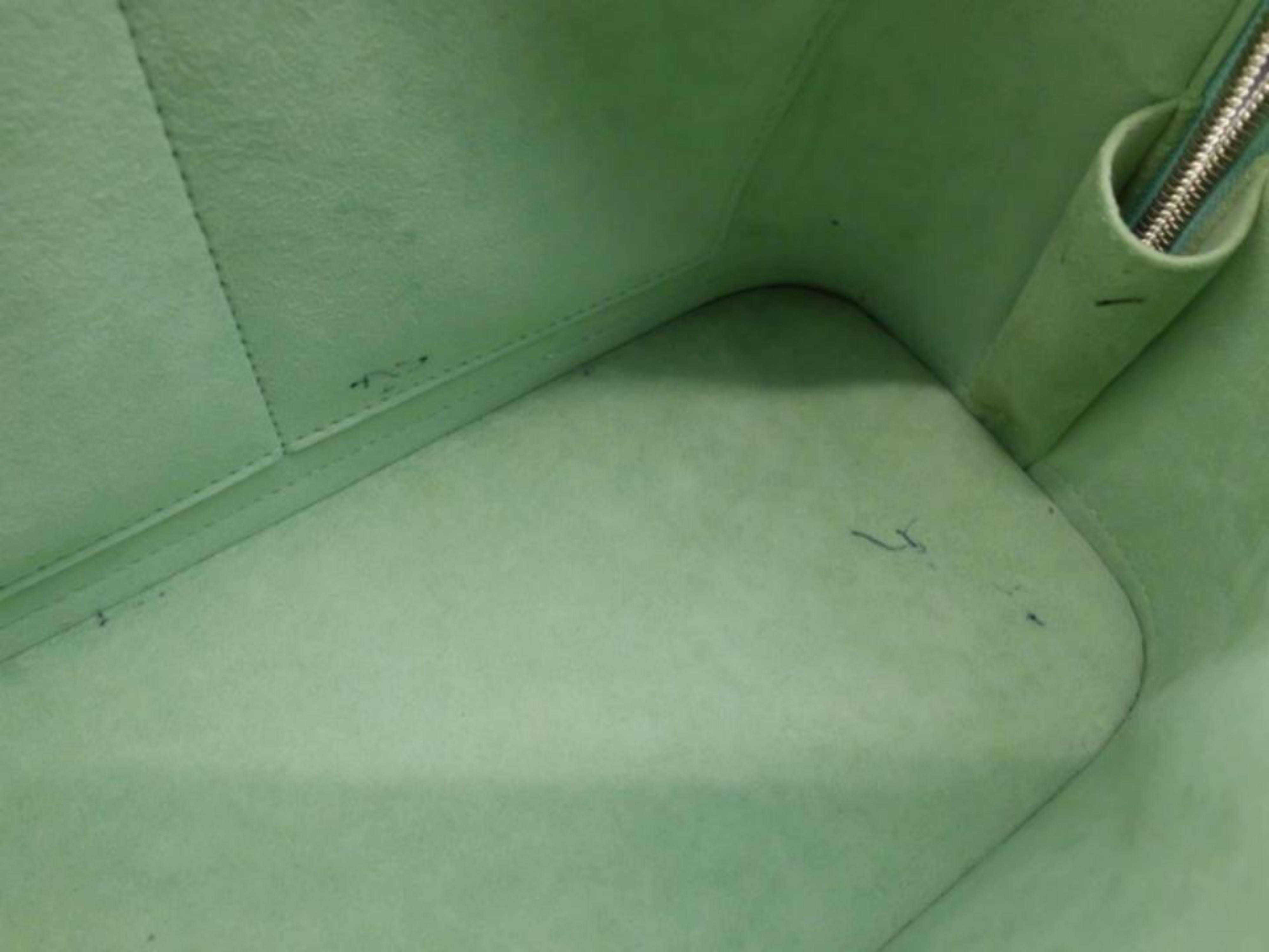 Louis Vuitton Alma Amande Pm 232546 Green Patent Leather Satchel For Sale 4