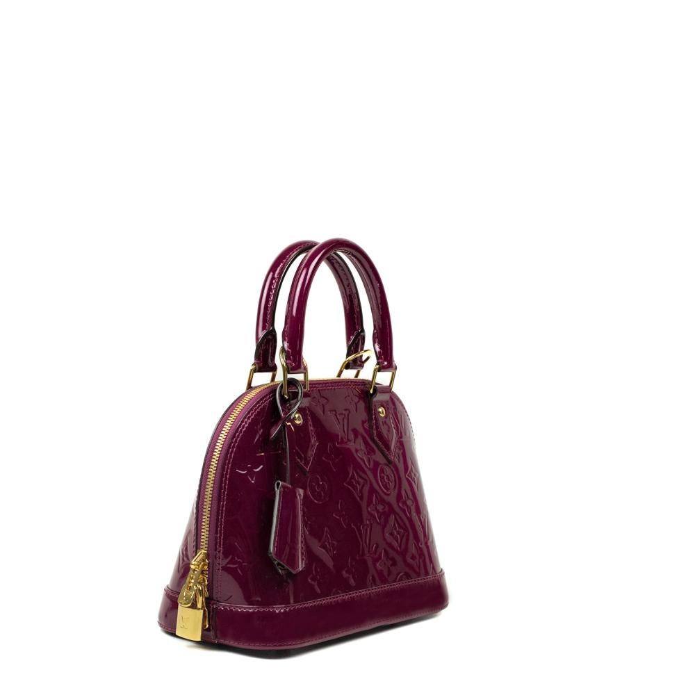 - Designer: LOUIS VUITTON
- Model: Alma BB
- Condition: Very good condition. Minor sign of wear on base corners, Minor scuff at the bottom of the bag
- Accessories: Original Dustbag, Padlock, KeysStrap (Removable Non Adjustable)
- Measurements: