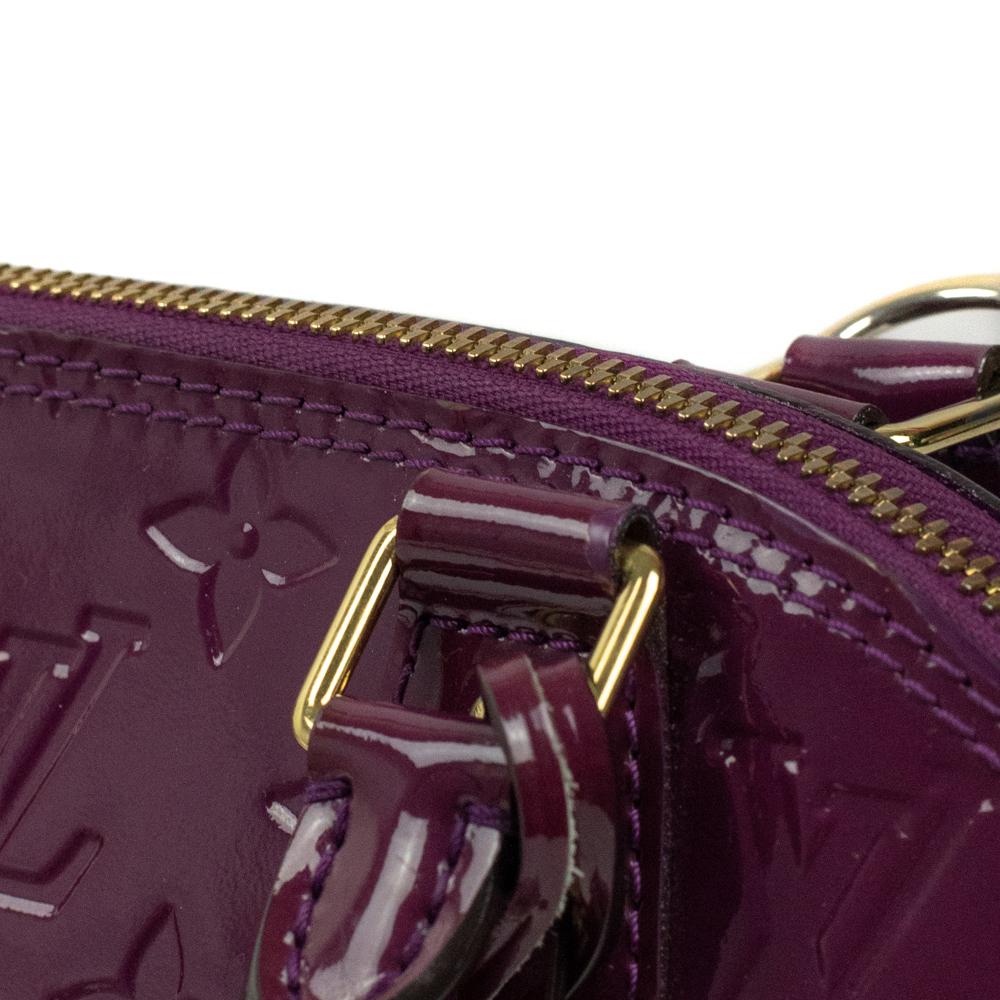LOUIS VUITTON, Alma BB aus lila Lackleder im Angebot 5