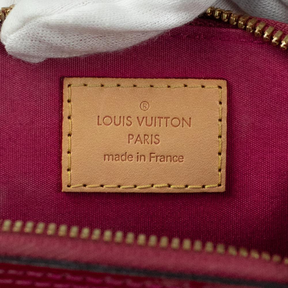 Red LOUIS VUITTON, Alma BB in red patent leather For Sale