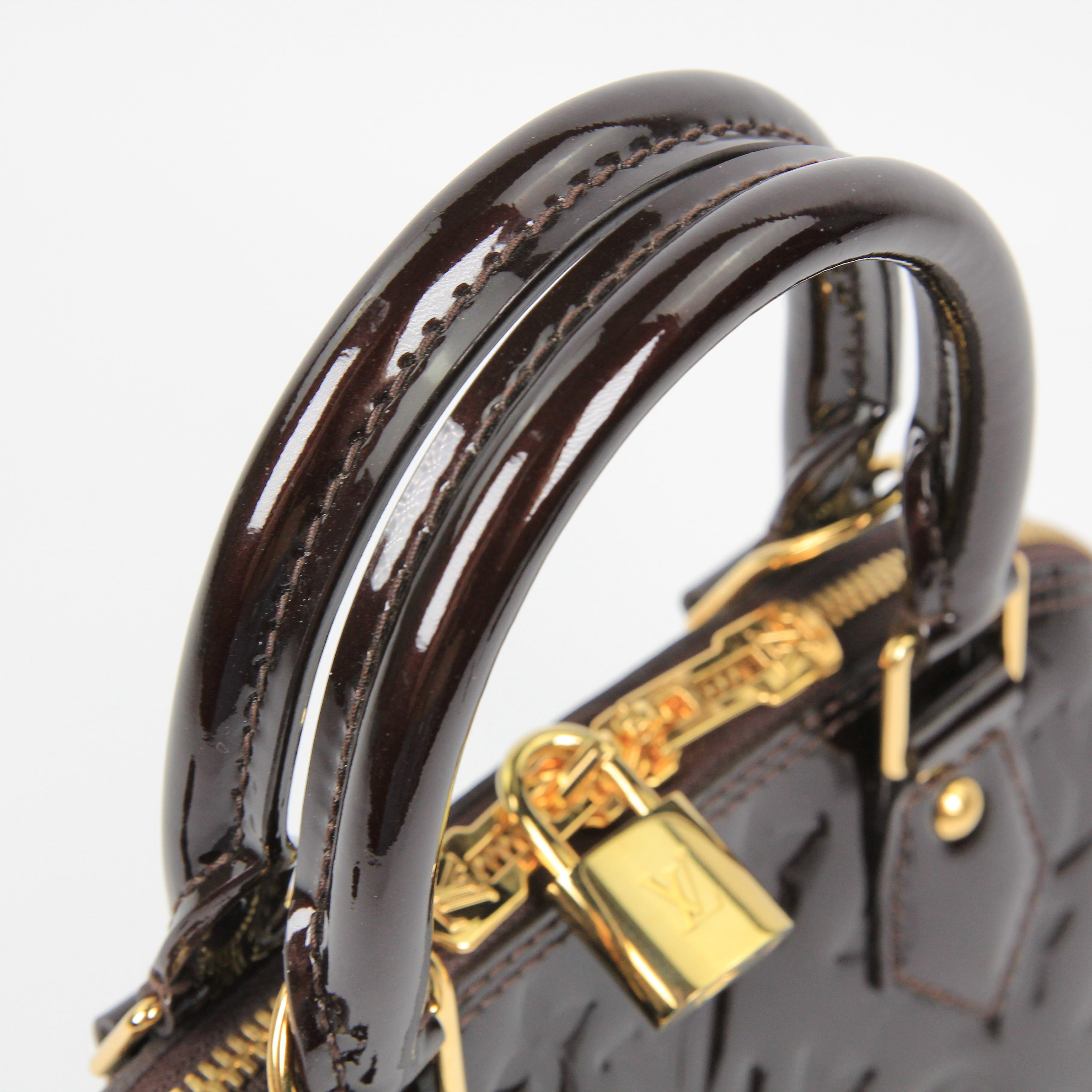 Louis Vuitton Alma BB patent leather handbag For Sale 2