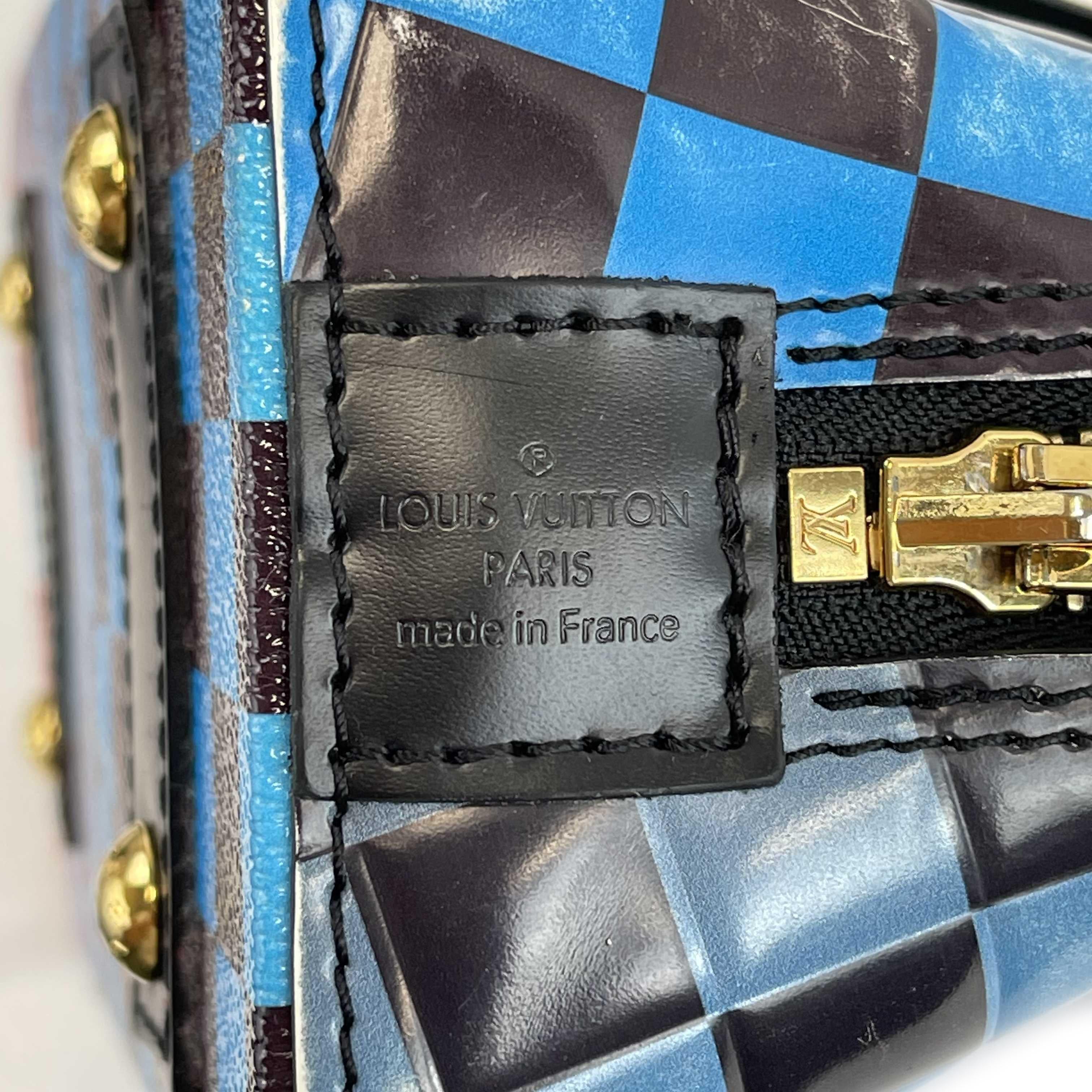Louis Vuitton - Alma Epi Leather BB - Édition limitée poignée supérieure avec lanière en vente 9