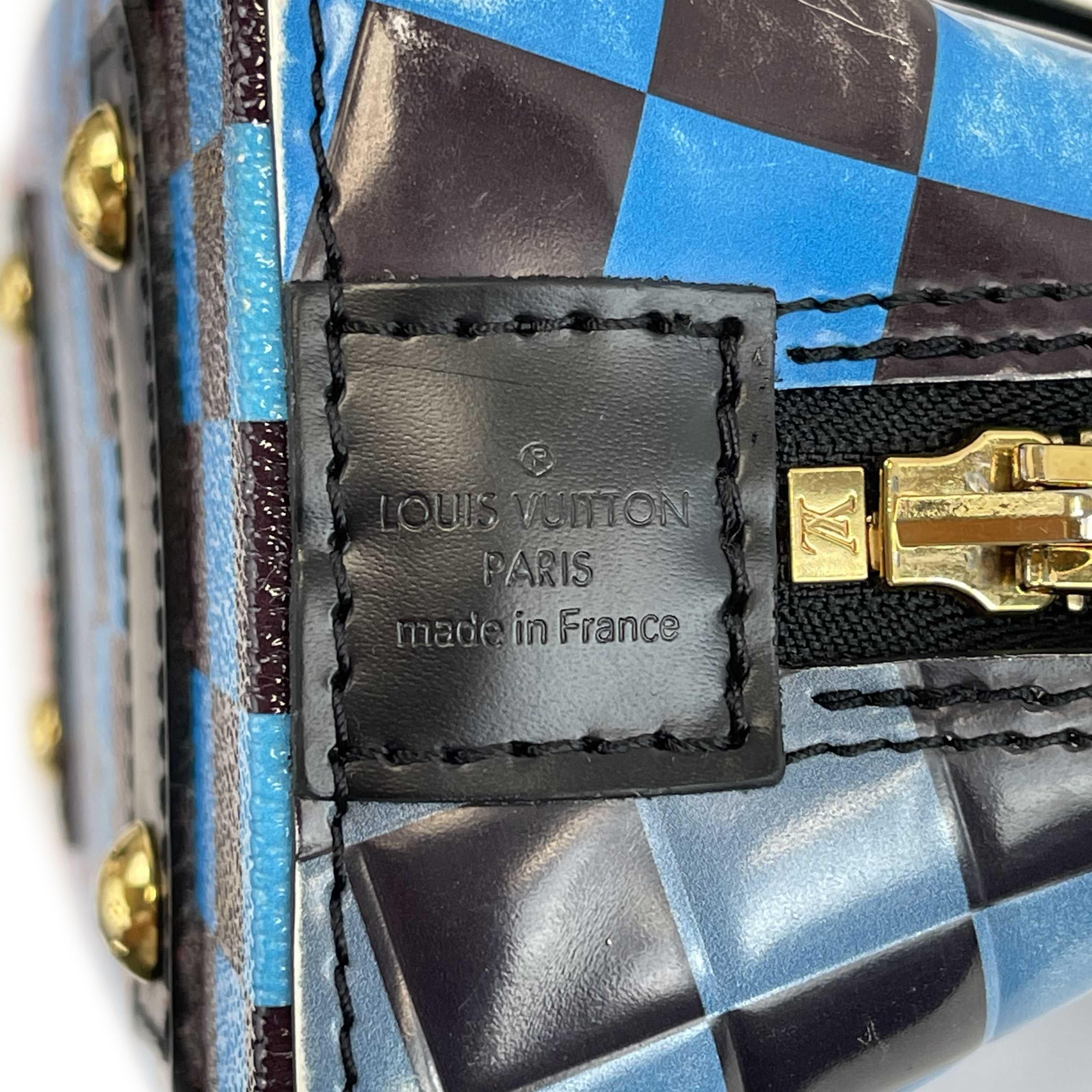 Louis Vuitton - Alma Epi Leather BB - Édition limitée poignée supérieure avec lanière en vente 10
