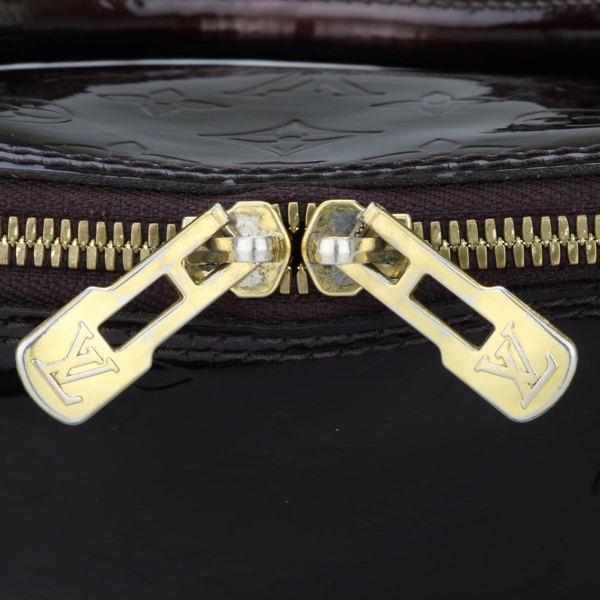 Sac Louis Vuitton Alma GM Amarante en cuir vernis monogrammé en vente 8
