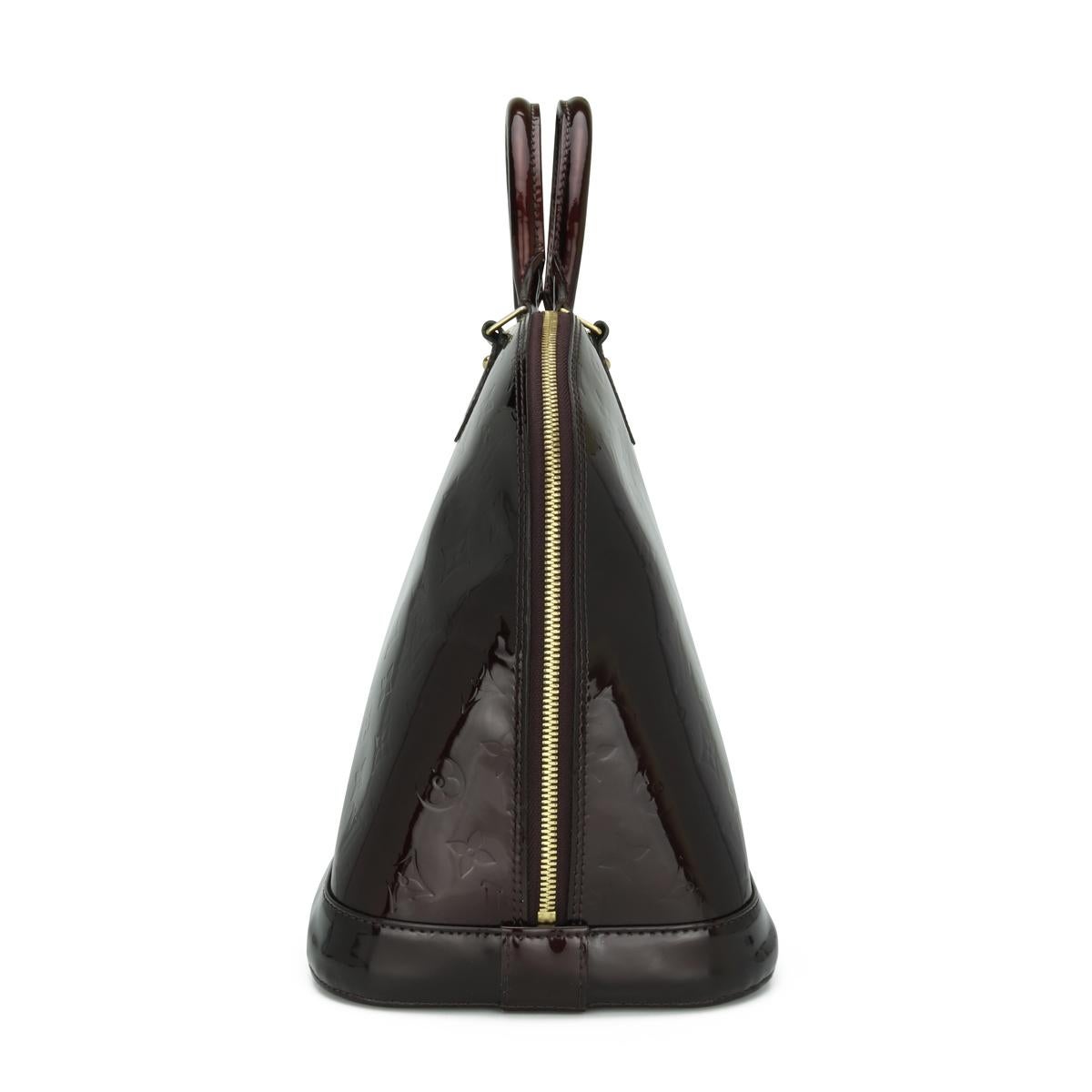 Sac Louis Vuitton Alma GM Amarante en cuir vernis monogrammé Bon état - En vente à Huddersfield, GB