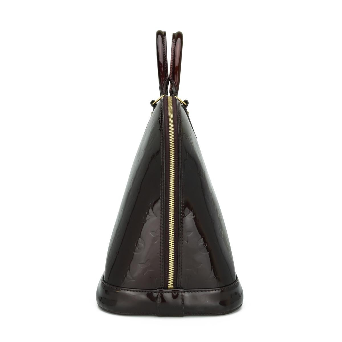Sac Louis Vuitton Alma GM Amarante en cuir vernis monogrammé Unisexe en vente