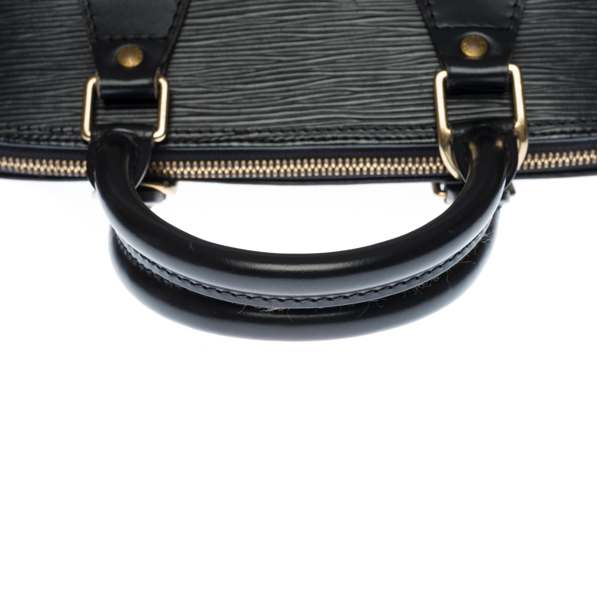 Women's Louis Vuitton Alma handbag in black épi leather, Gold hardware