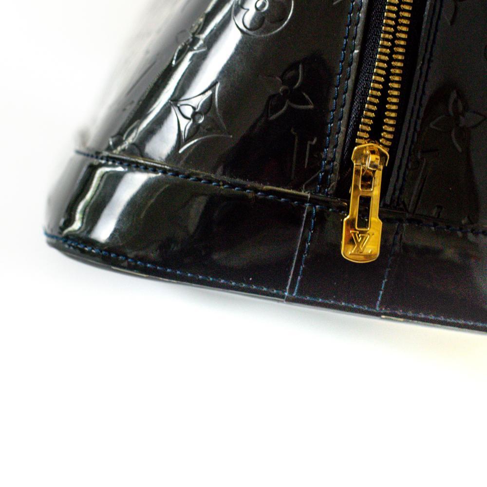 LOUIS VUITTON Alma Handbag in Blue Patent leather 9