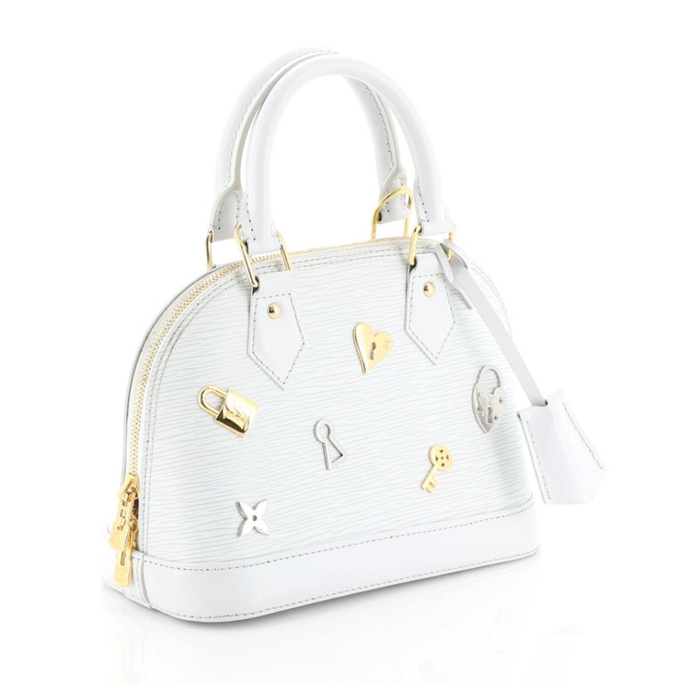 Louis Vuitton White Lockme Monochrome PM Leather Tote Handbag ref.938774 -  Joli Closet