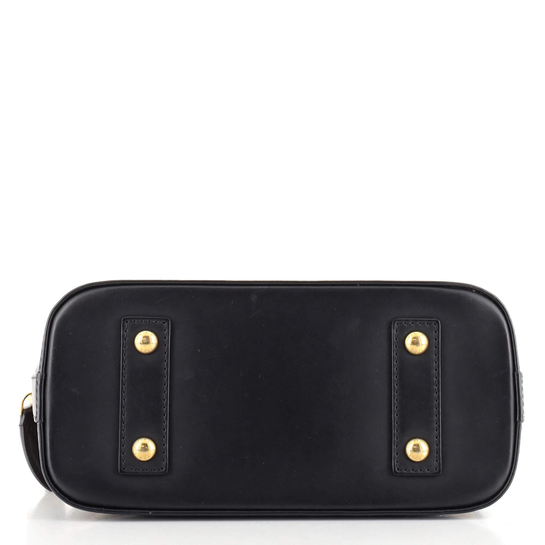 Louis Vuitton Alma Handtasche Malletage Leder BB im Zustand „Relativ gut“ in NY, NY