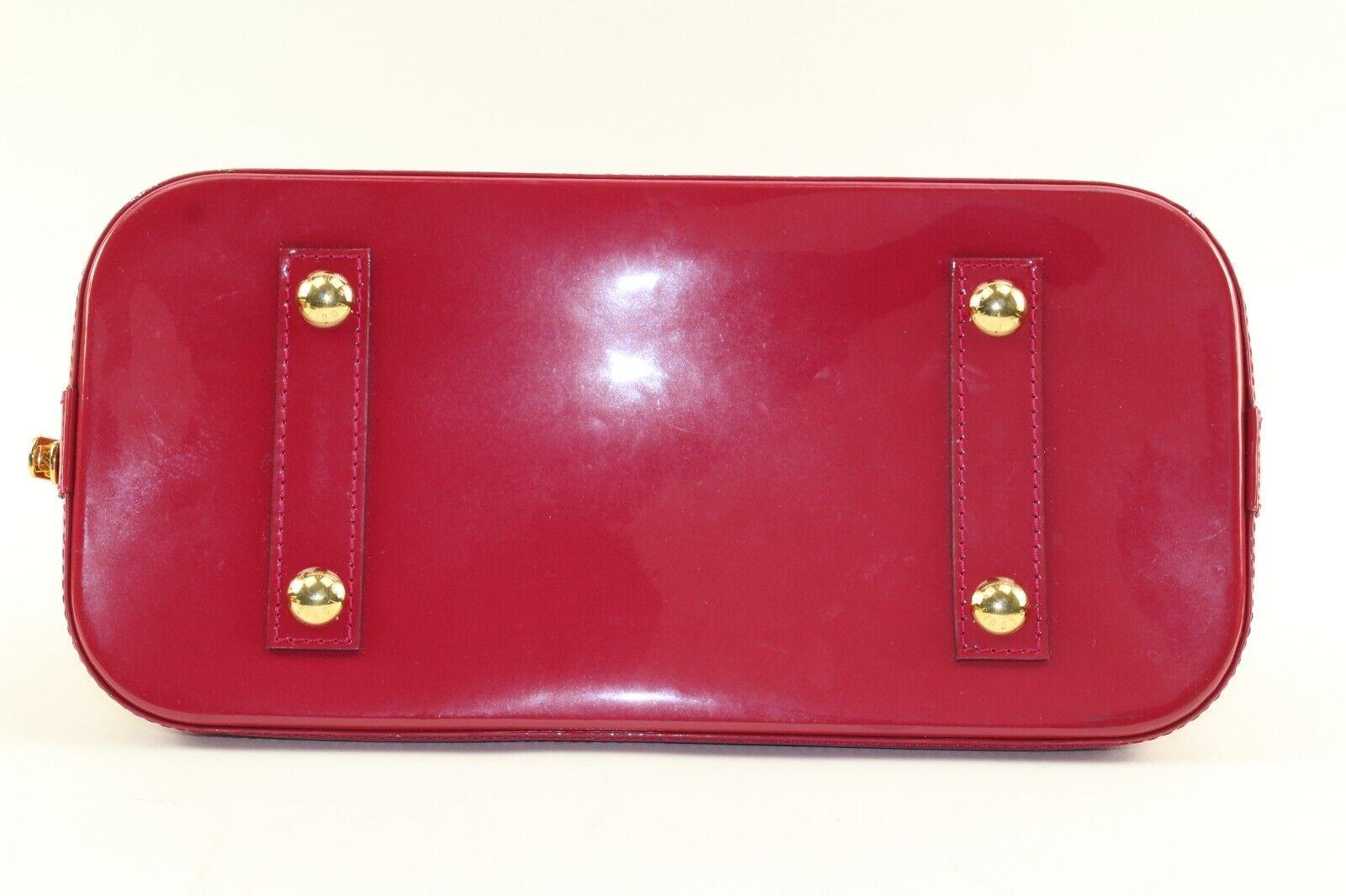 Louis Vuitton Alma Handbag PM Dark Pink Indian Rose Leather 1LK1222K For Sale 5