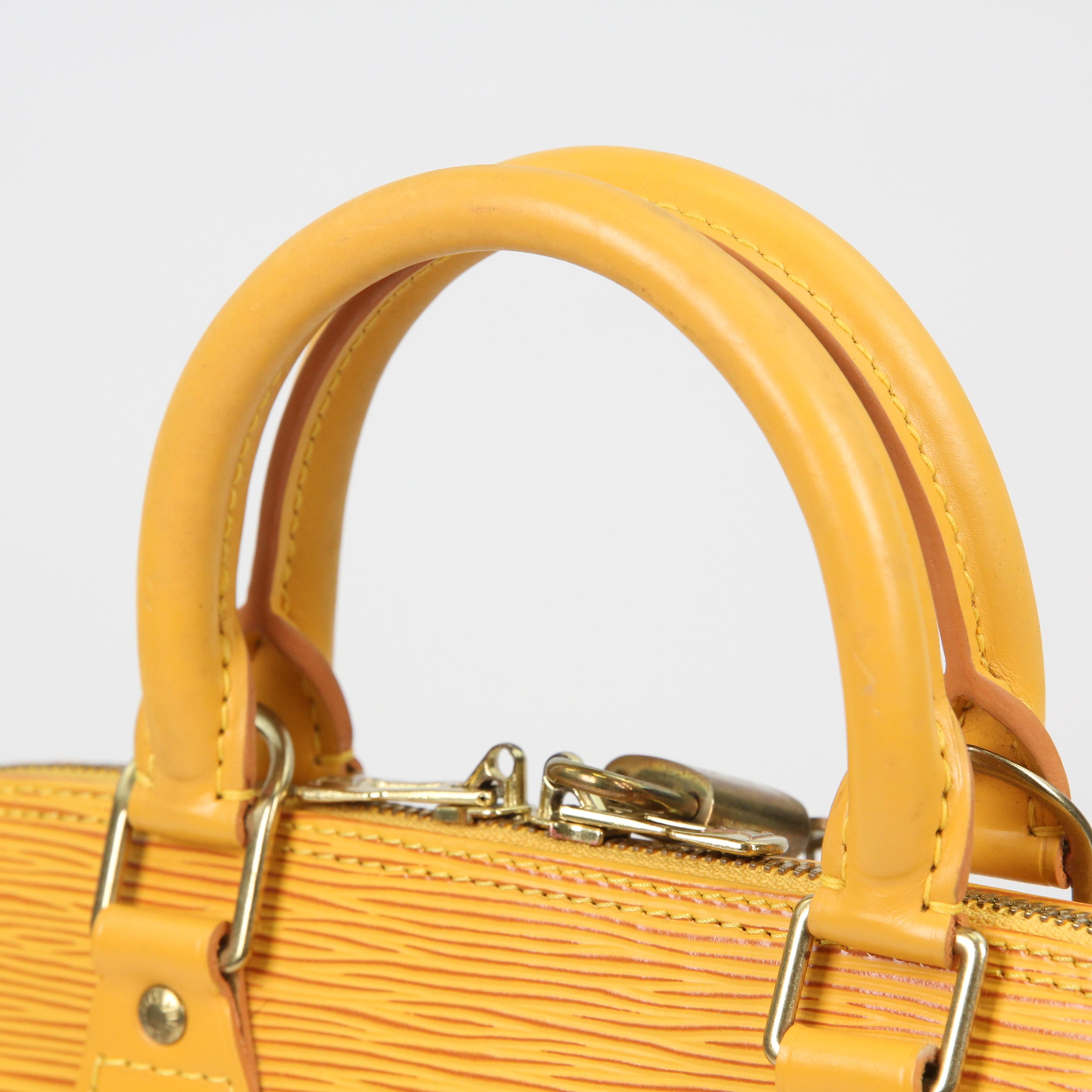 Louis Vuitton Alma leather handbag For Sale 7