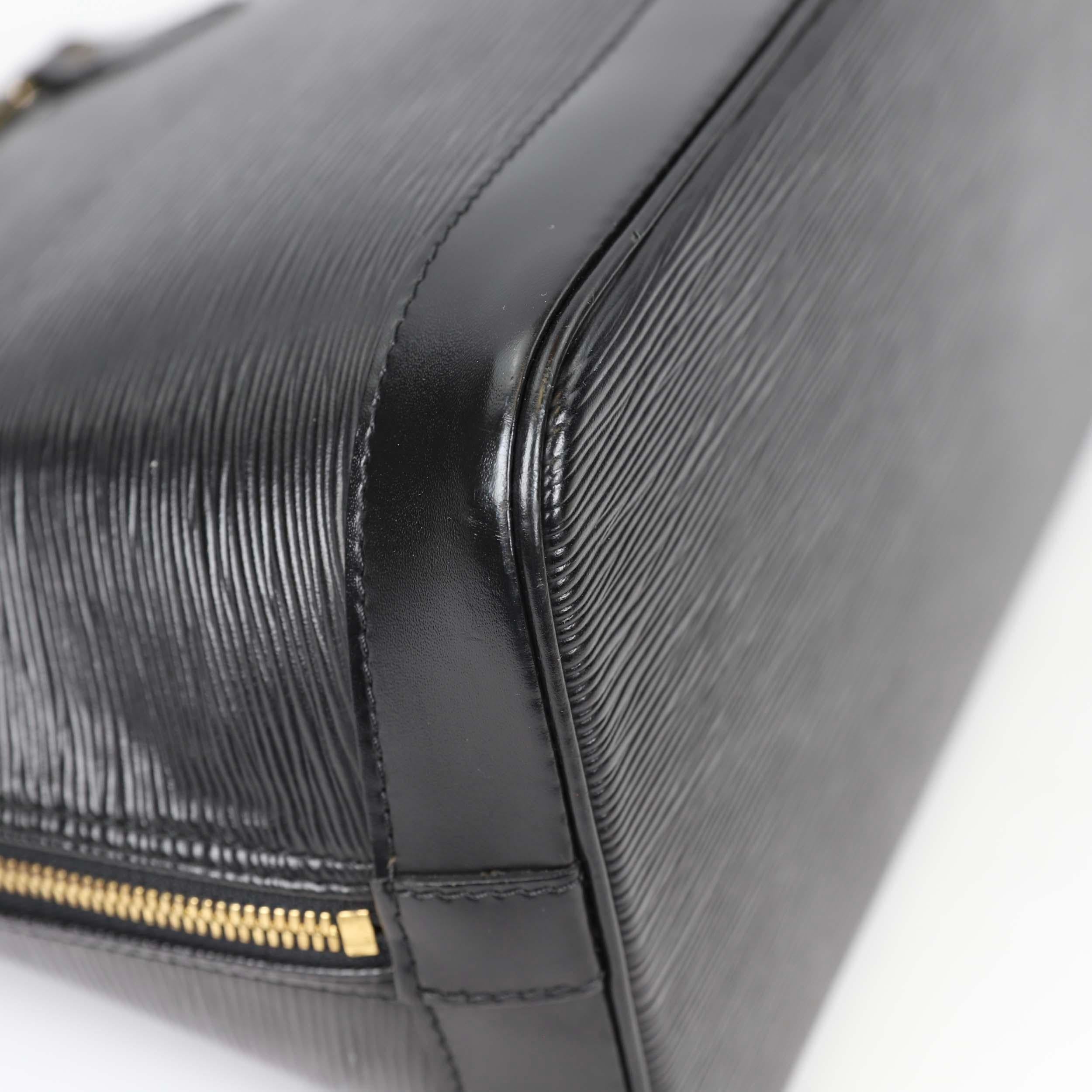 Louis Vuitton Alma leather handbag For Sale 12