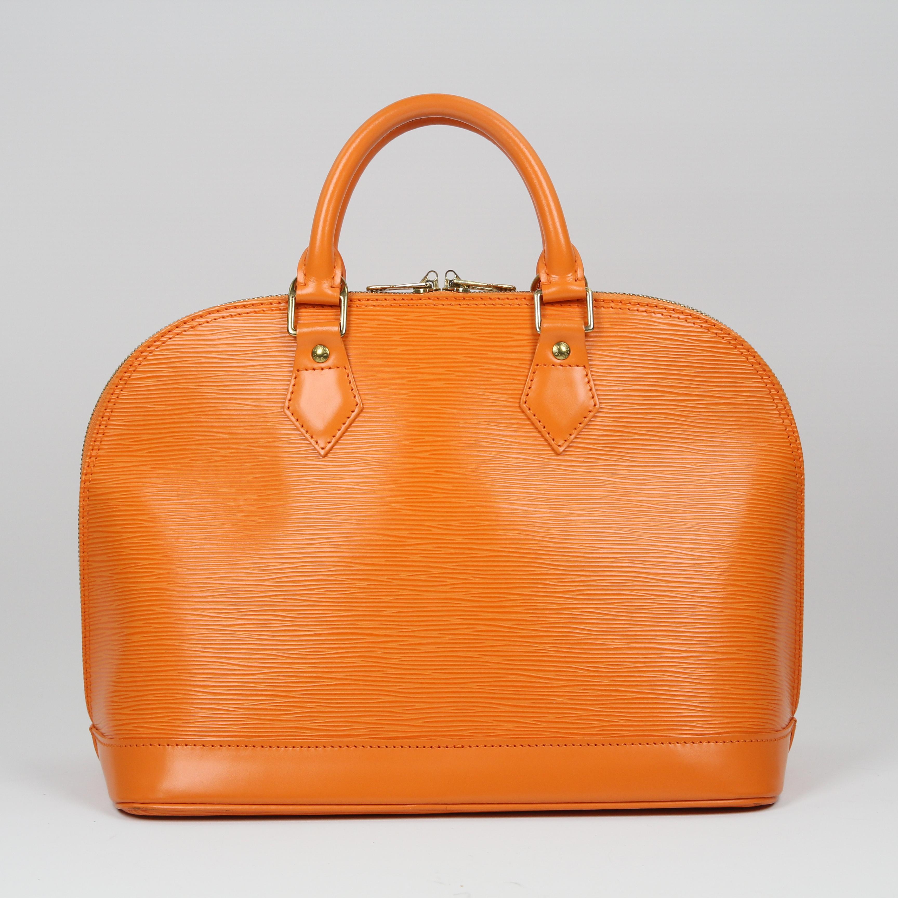 Louis Vuitton Alma leather handbag For Sale 13