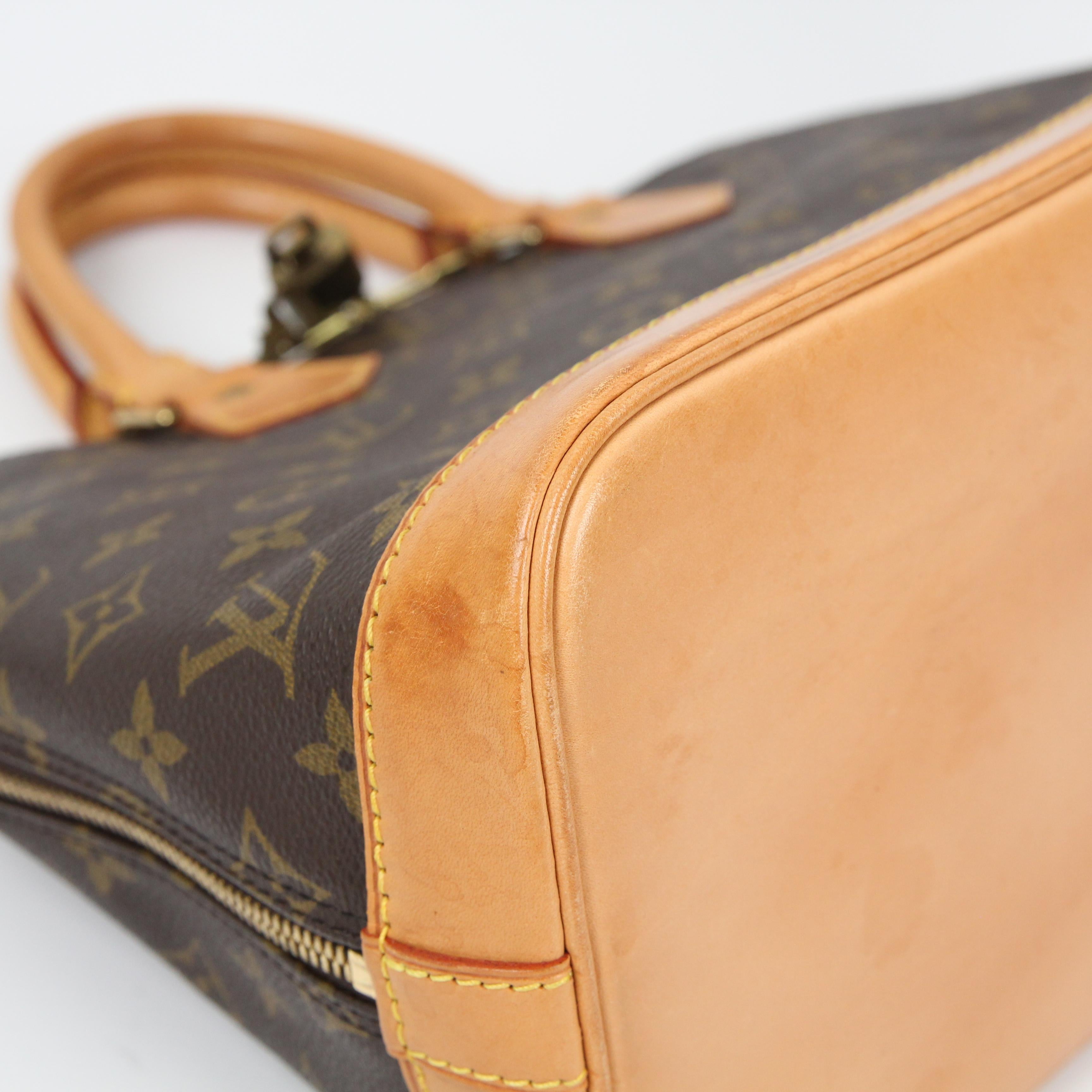 Louis Vuitton Alma leather handbag For Sale 13